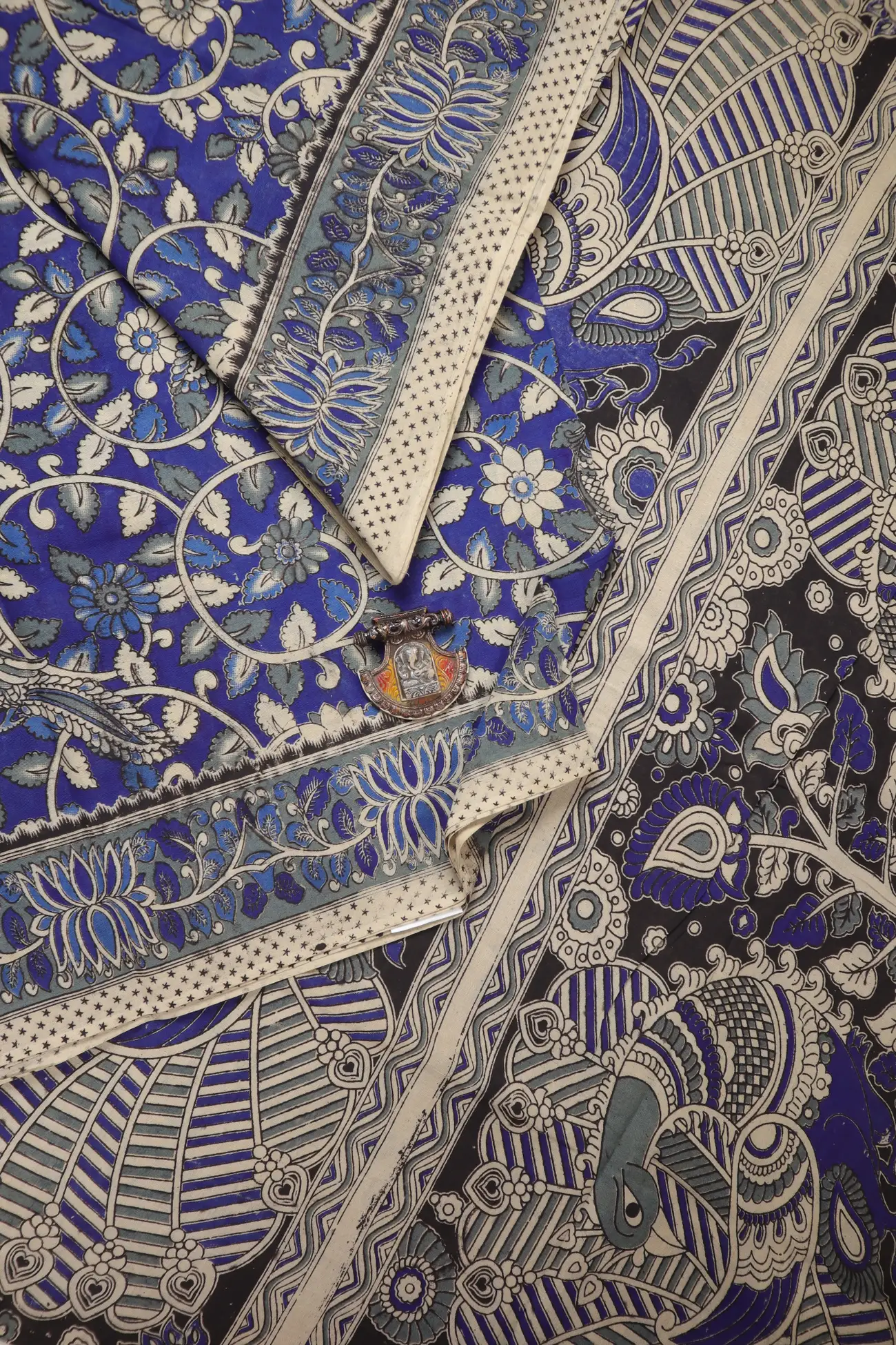 blue-flower-kalamkari-saree-kk001333-a