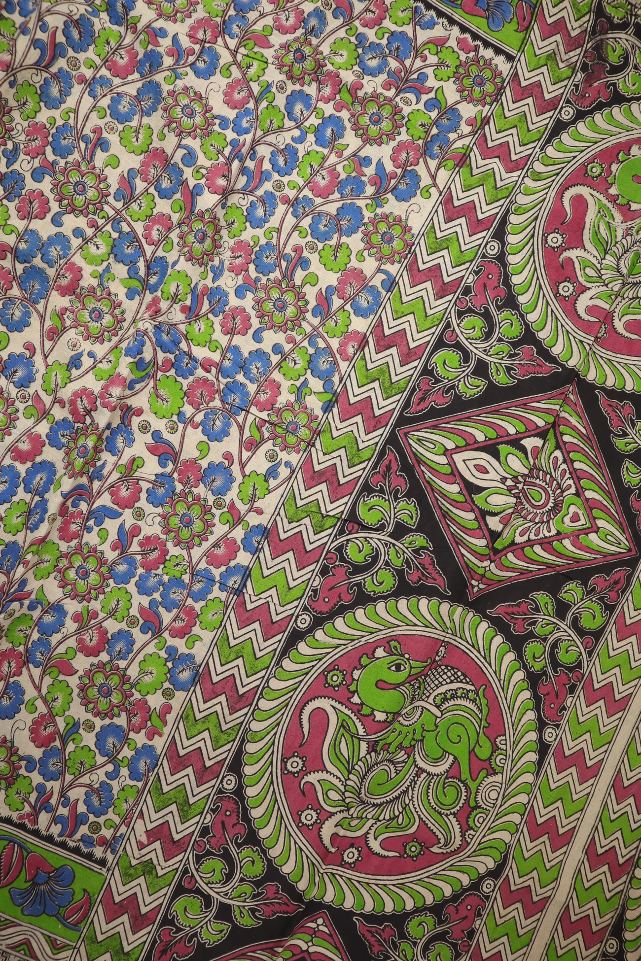 white-flower-kalamkari-saree-kk001355-c