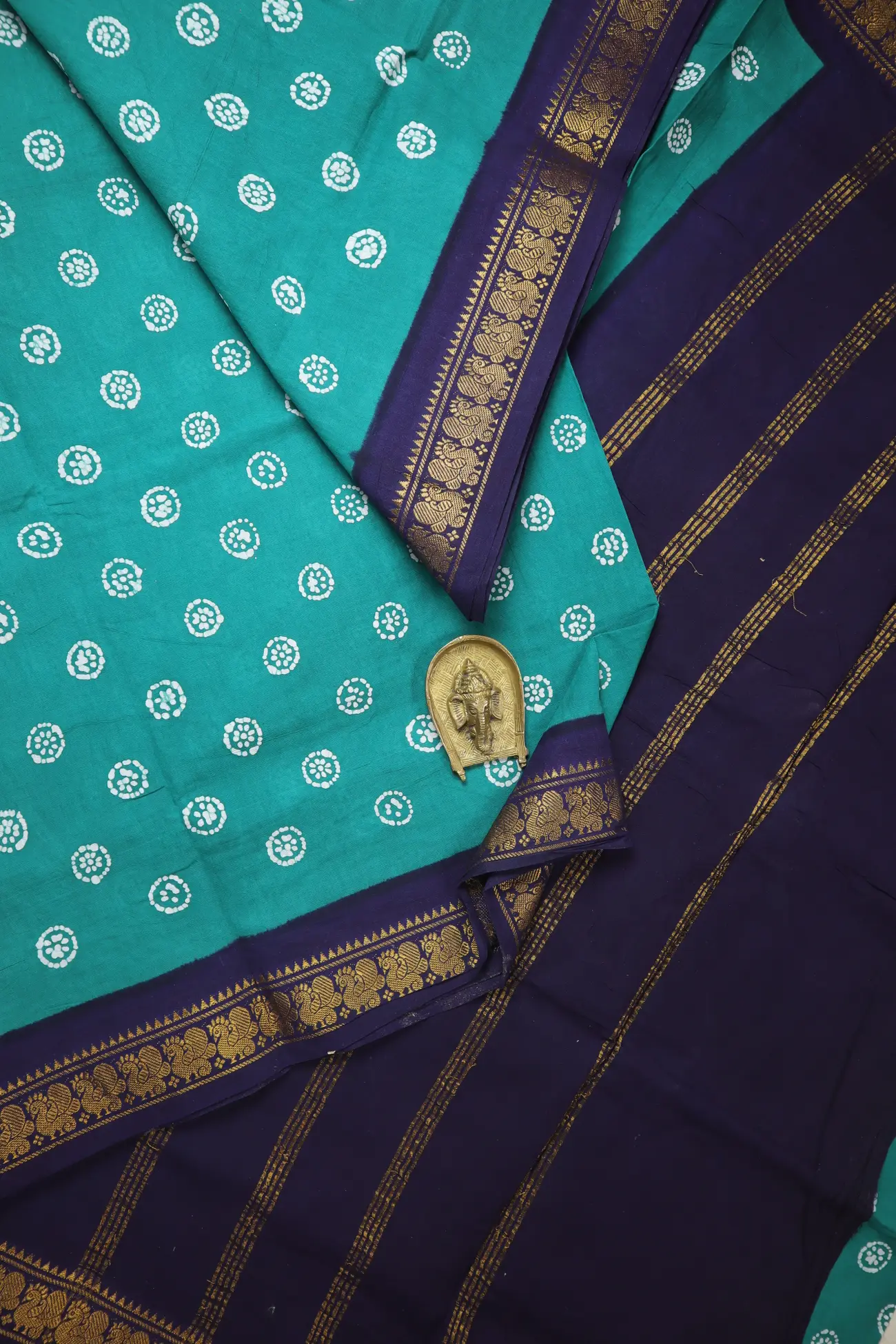 teal-circles-madurai-sungudi-saree-ss006349-a