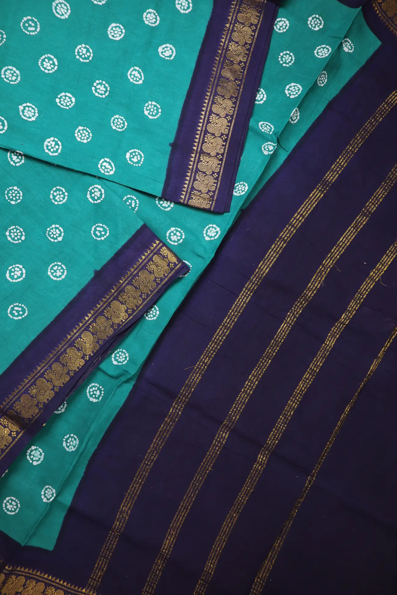 teal-circles-madurai-sungudi-saree-ss006349-b