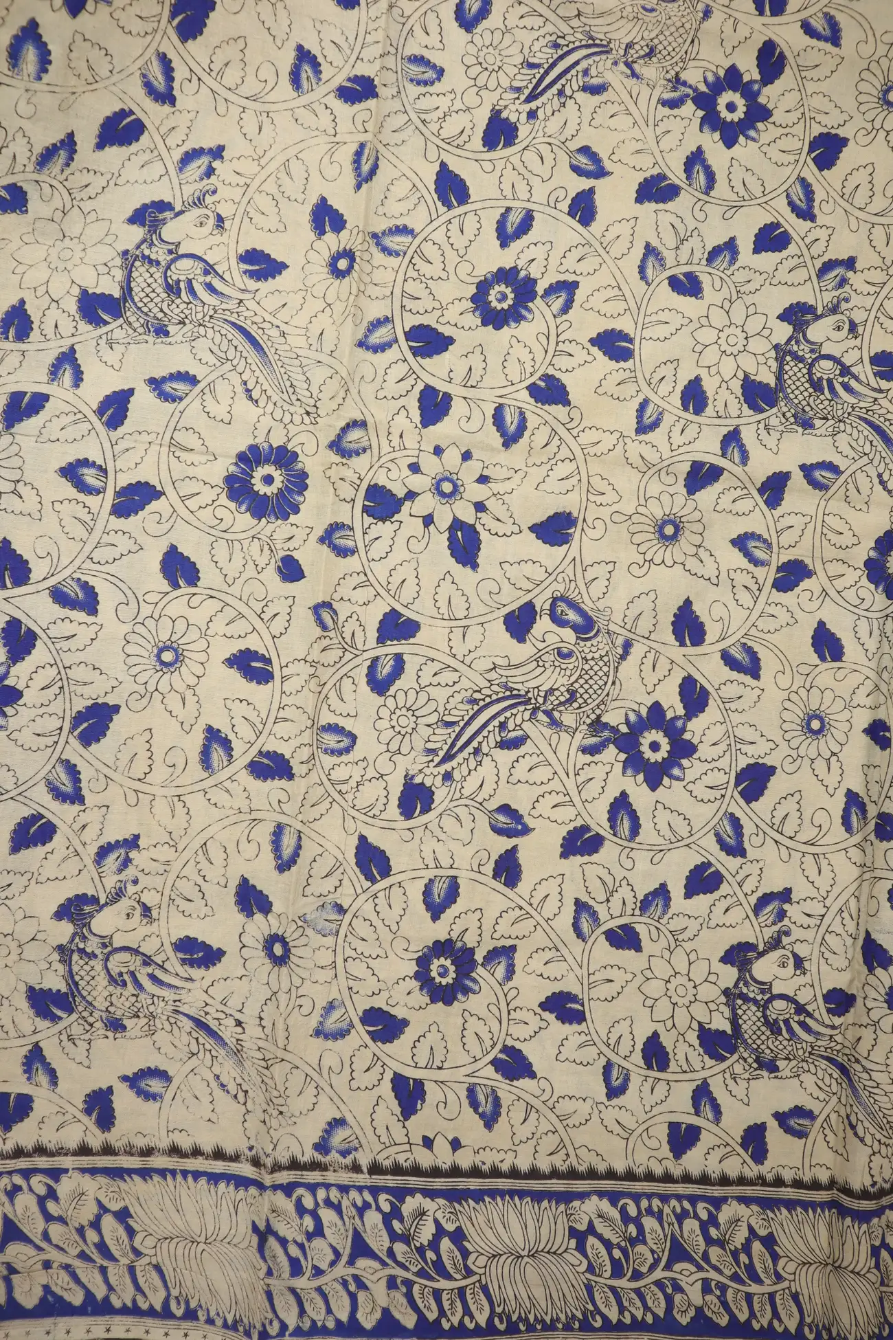 off-white-flower-kalamkari-saree-kk001349-d