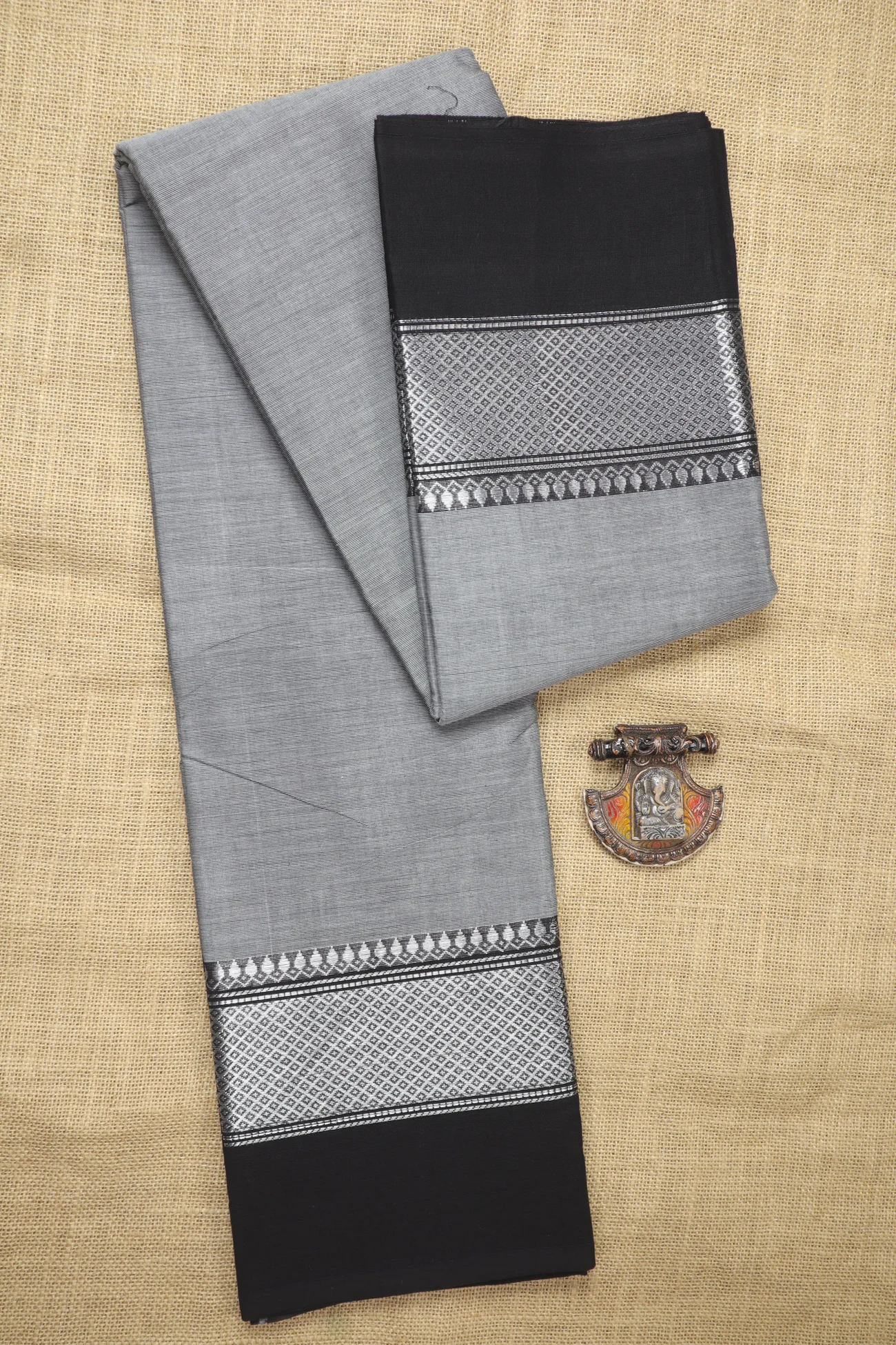 dim-gray-mayil-kan-malarkodi-saree-mk008314-a