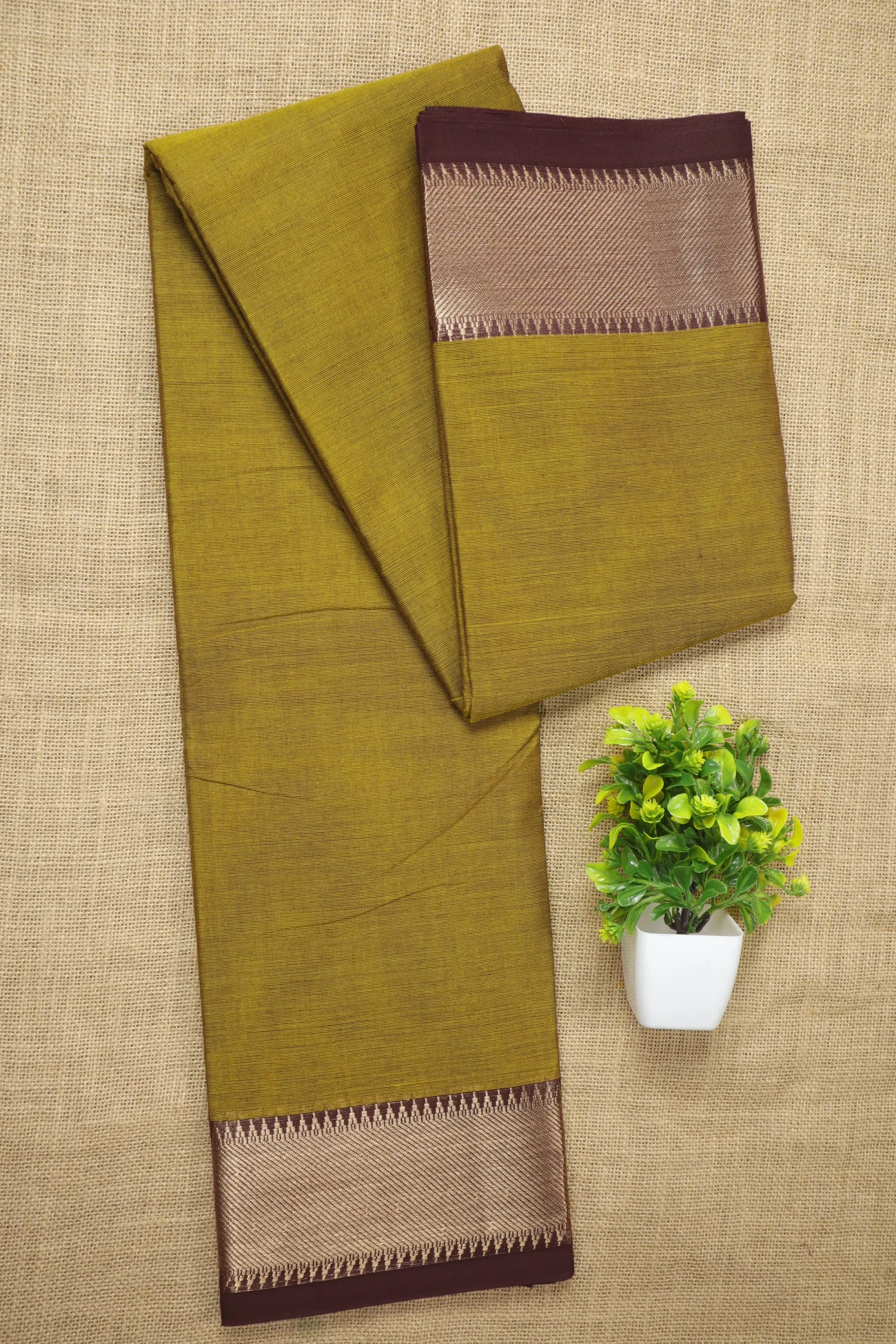 goldenrod-temple-malarkodi-saree-mk008331-a