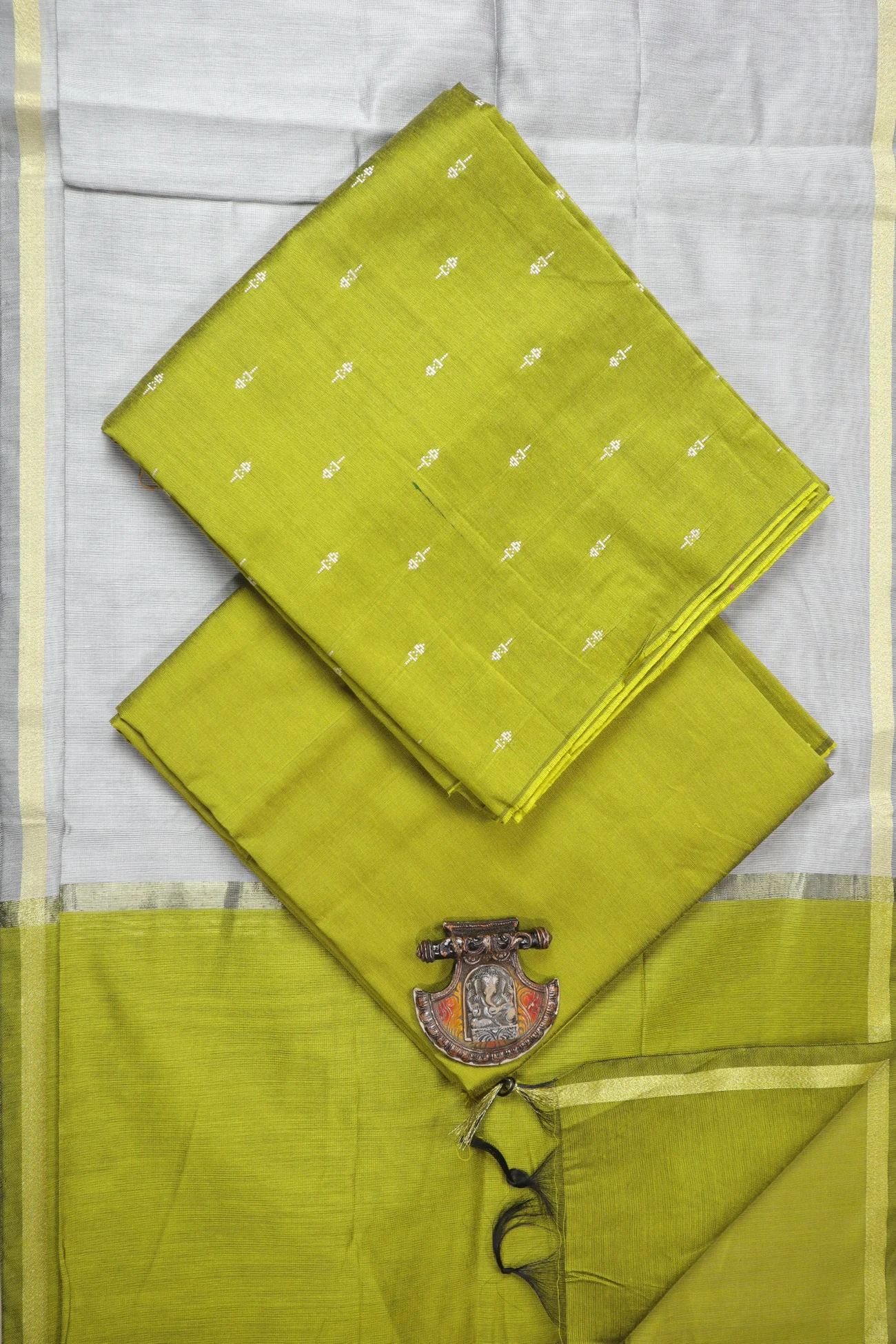 green-buttas-ethnic-set-cc000127-a