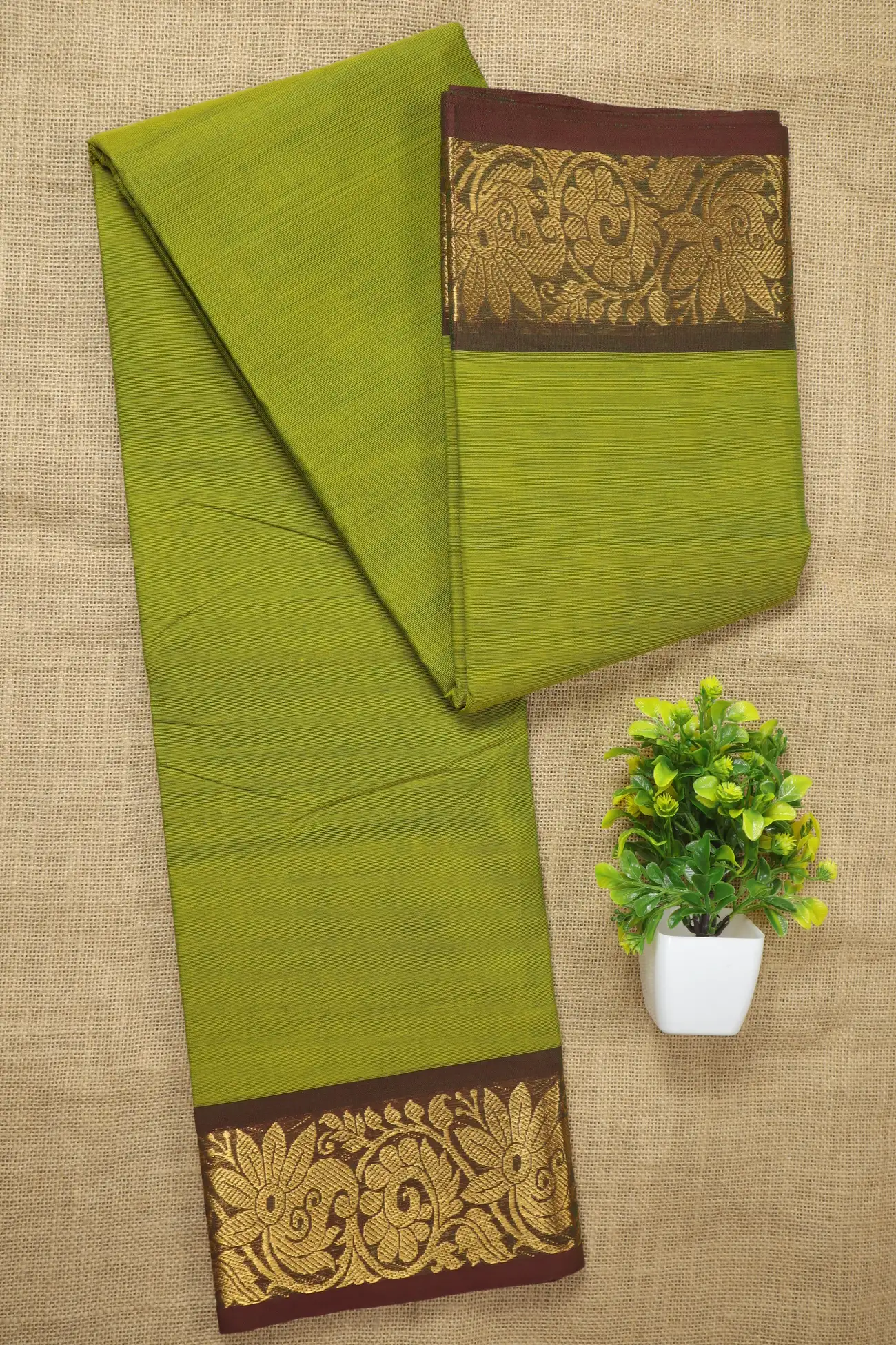 green-flower-malarkodi-saree-mk008321-a