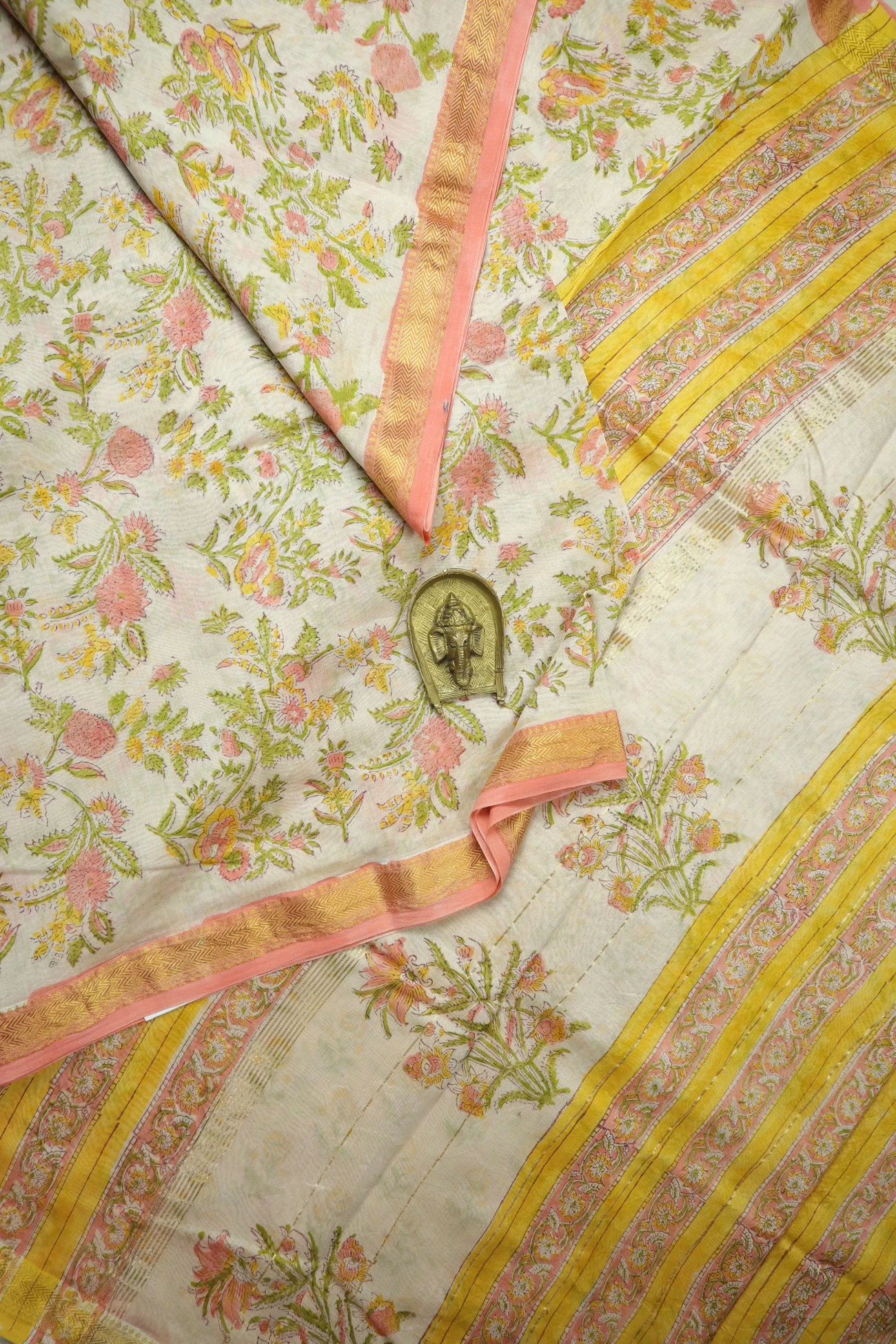 off-white-flower-maheshwari-silk-cotton-mh000342-a
