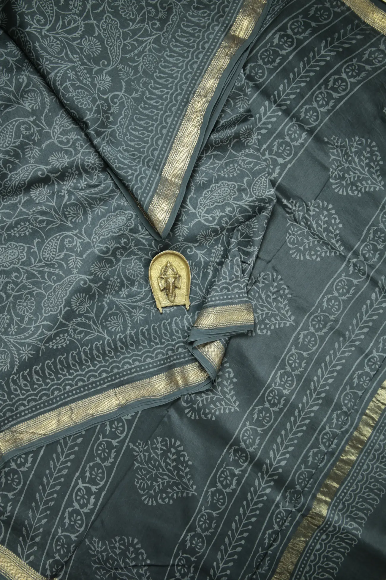 gray-mango-maheshwari-silk-cotton-mh000321-a