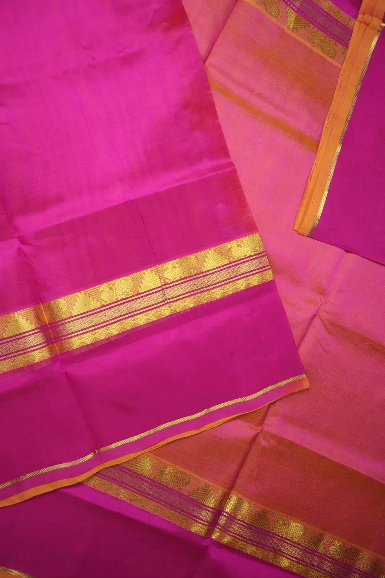 coral-peacock-temple-kanchi-silk-cotton-saree-sc003057-e