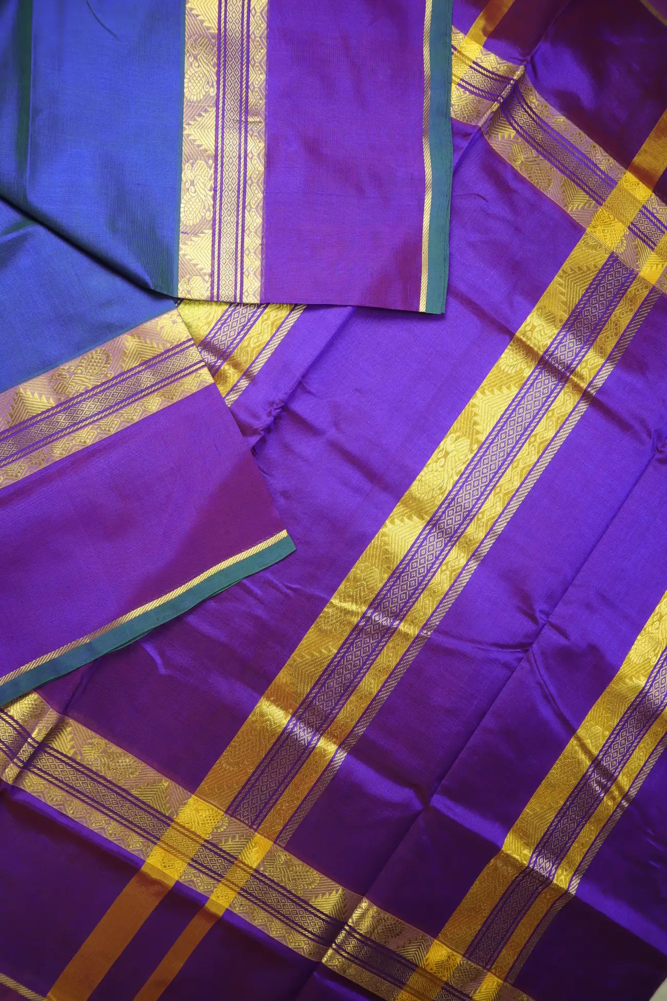 blue-peacock-temple-kanchi-silk-cotton-saree-sc003055-b
