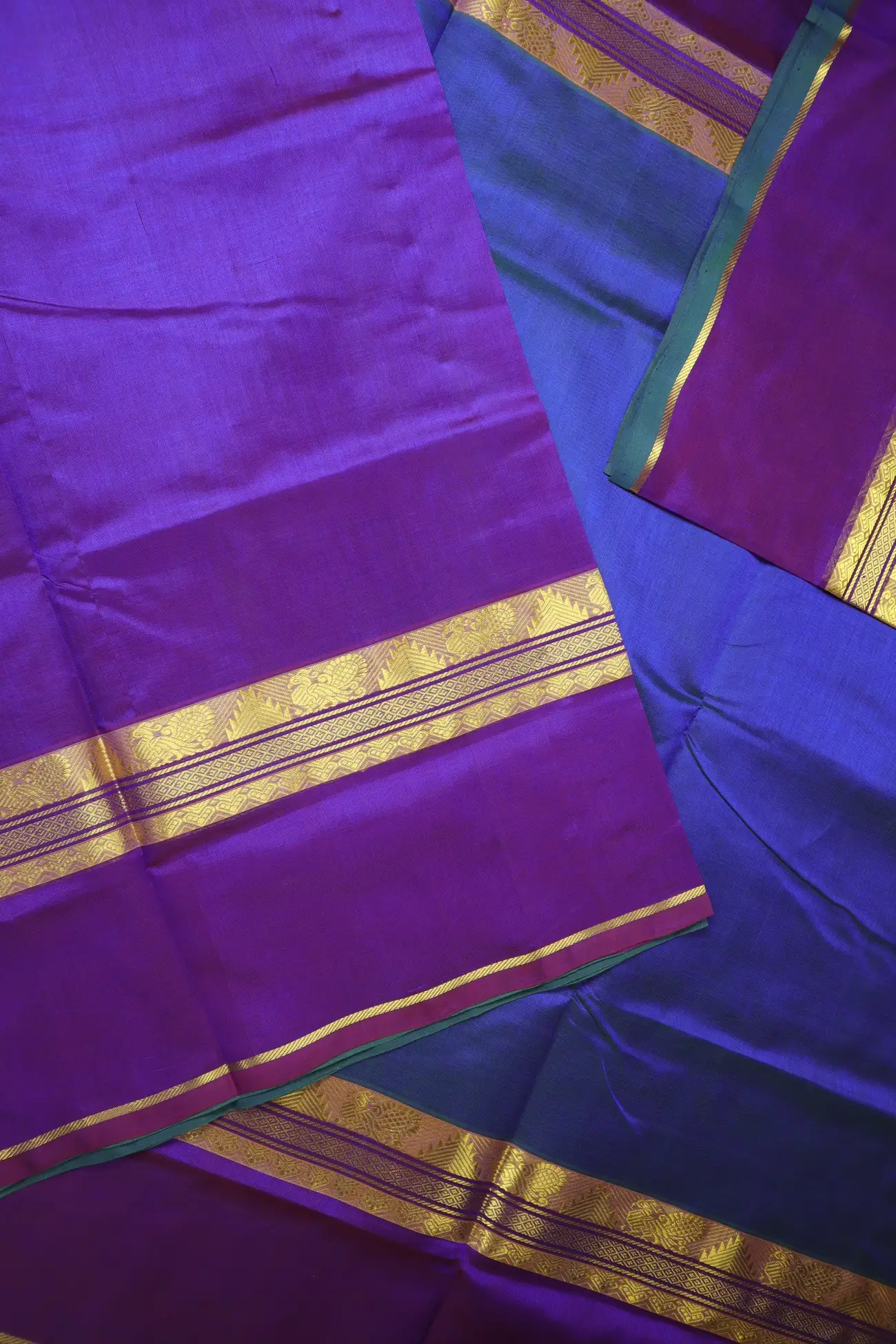 blue-peacock-temple-kanchi-silk-cotton-saree-sc003055-e