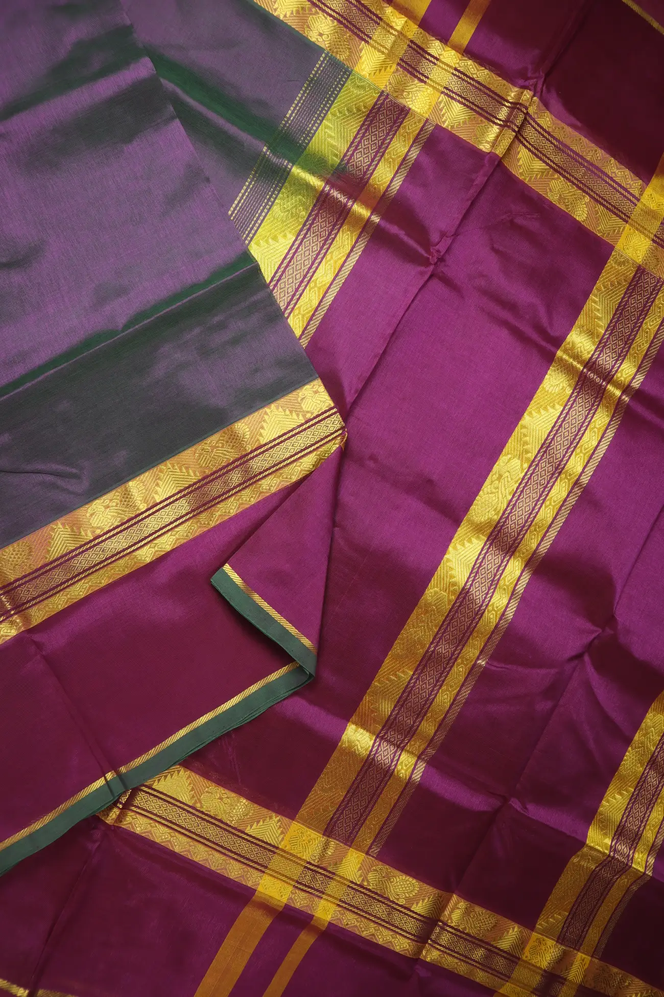 purple-peacock-temple-kanchi-silk-cotton-saree-sc003053-c