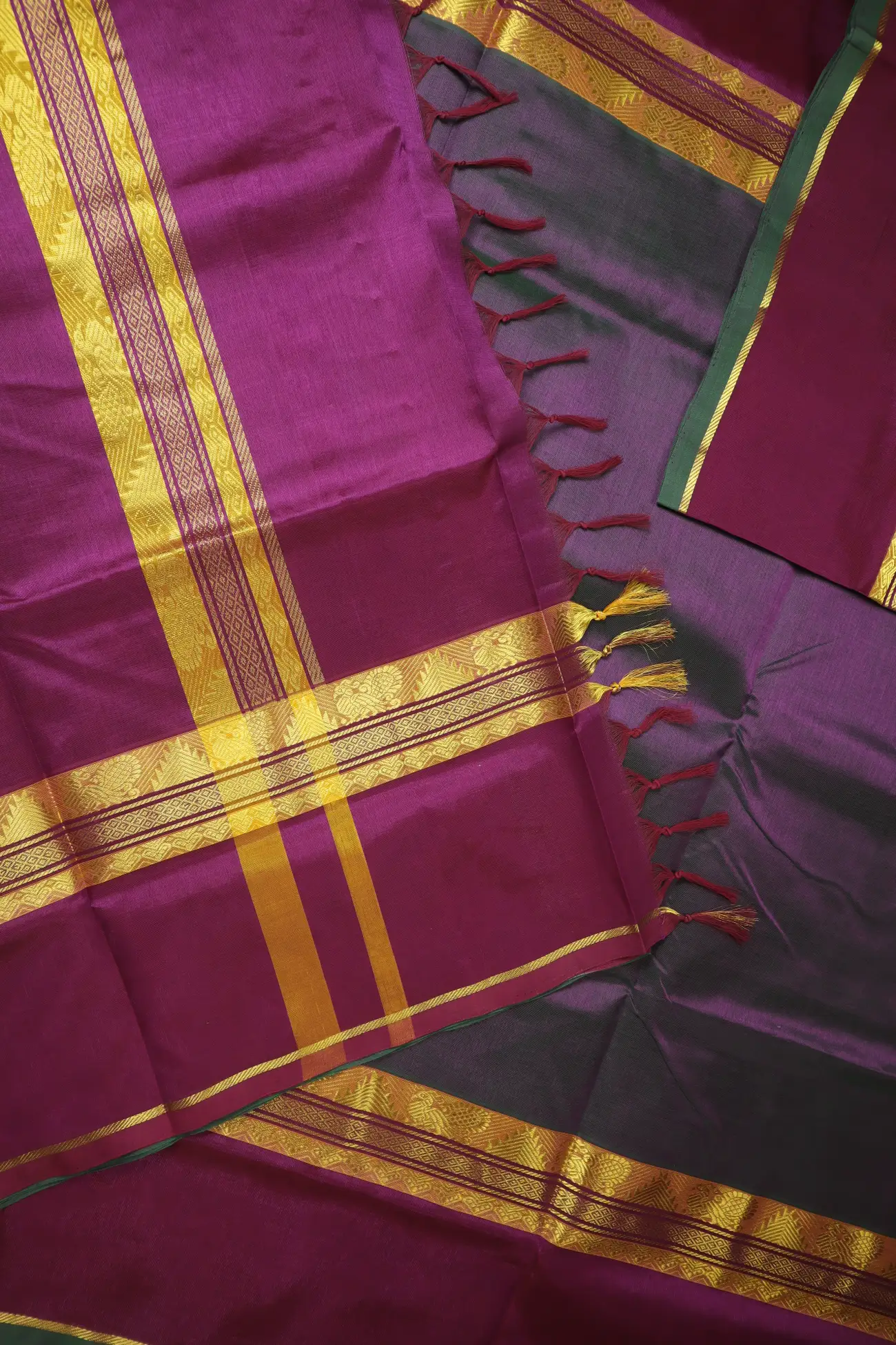 purple-peacock-temple-kanchi-silk-cotton-saree-sc003053-d