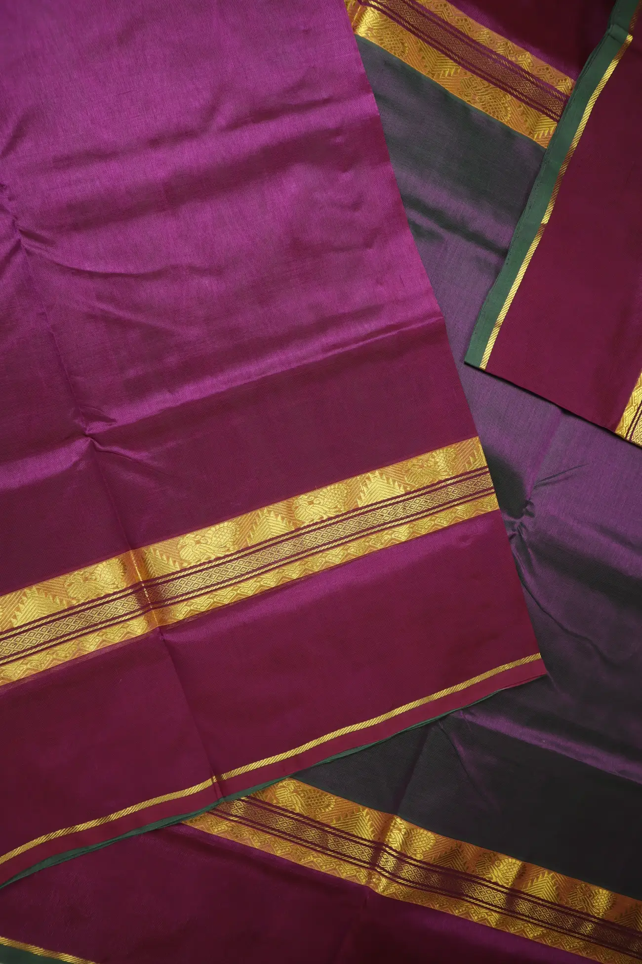 purple-peacock-temple-kanchi-silk-cotton-saree-sc003053-e
