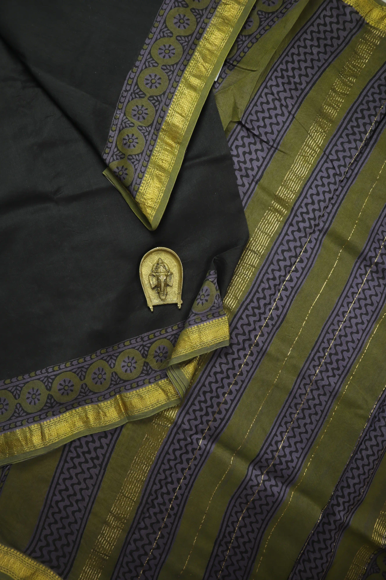 black-flower-maheshwari-silk-cotton-mh000327-a