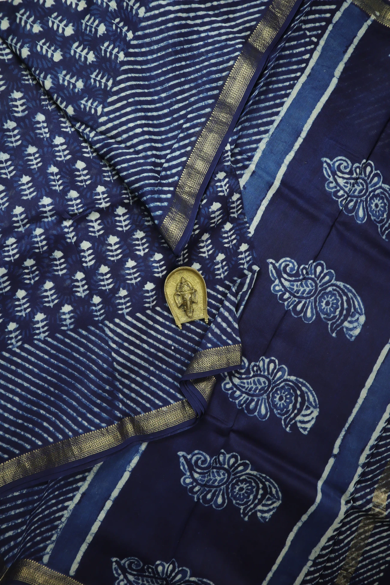 navy-flower-maheshwari-silk-cotton-mh000330-a