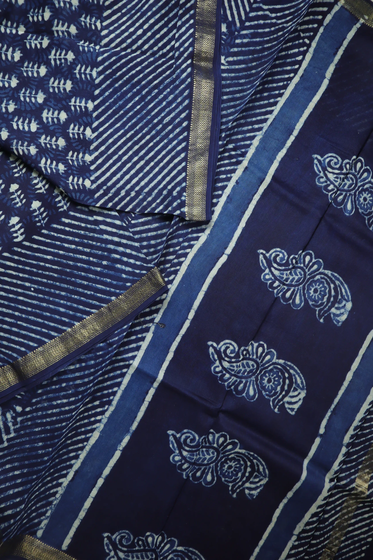navy-flower-maheshwari-silk-cotton-mh000330-b