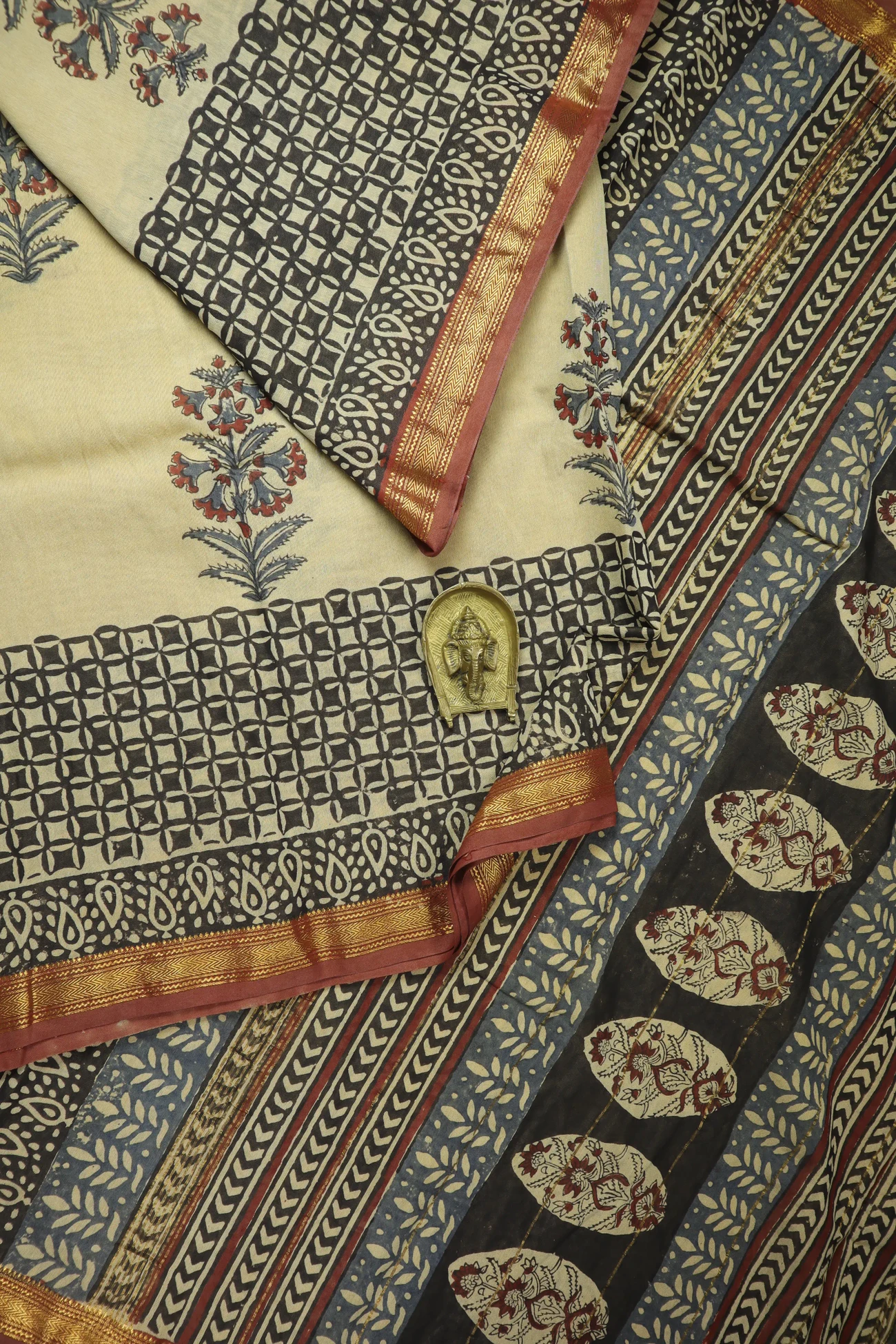 ivory-flower-maheshwari-silk-cotton-mh000301-a
