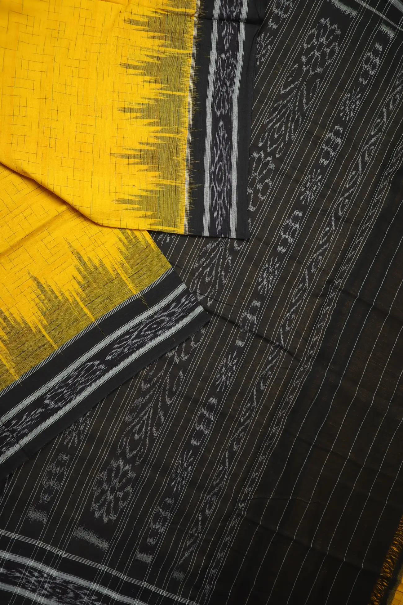 yellow-ikat-temple-pochampally-saree-is001417-b