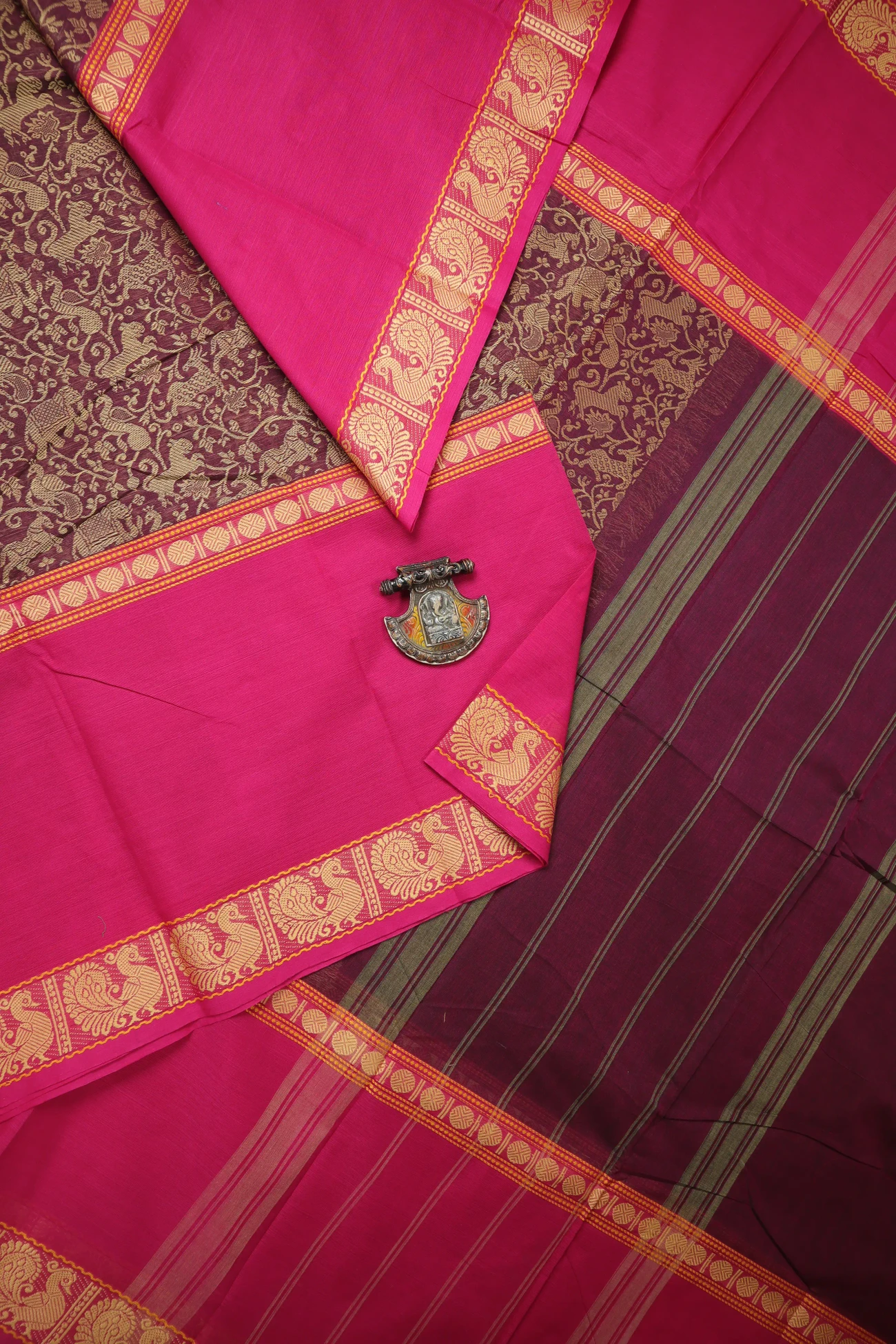 magenta-vanasingaram-kanchi-cotton-saree-uu005565-a