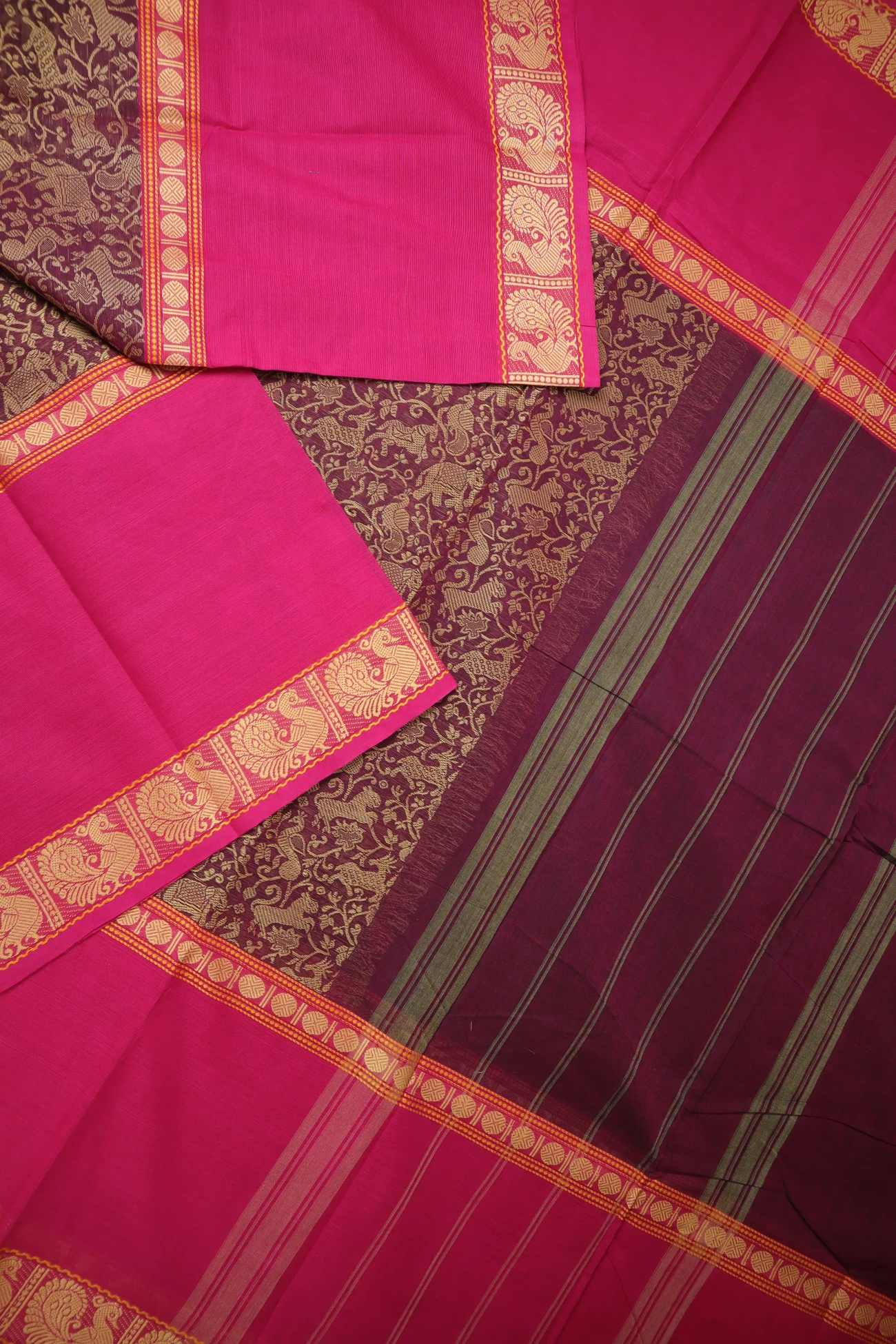magenta-vanasingaram-kanchi-cotton-saree-uu005565-b