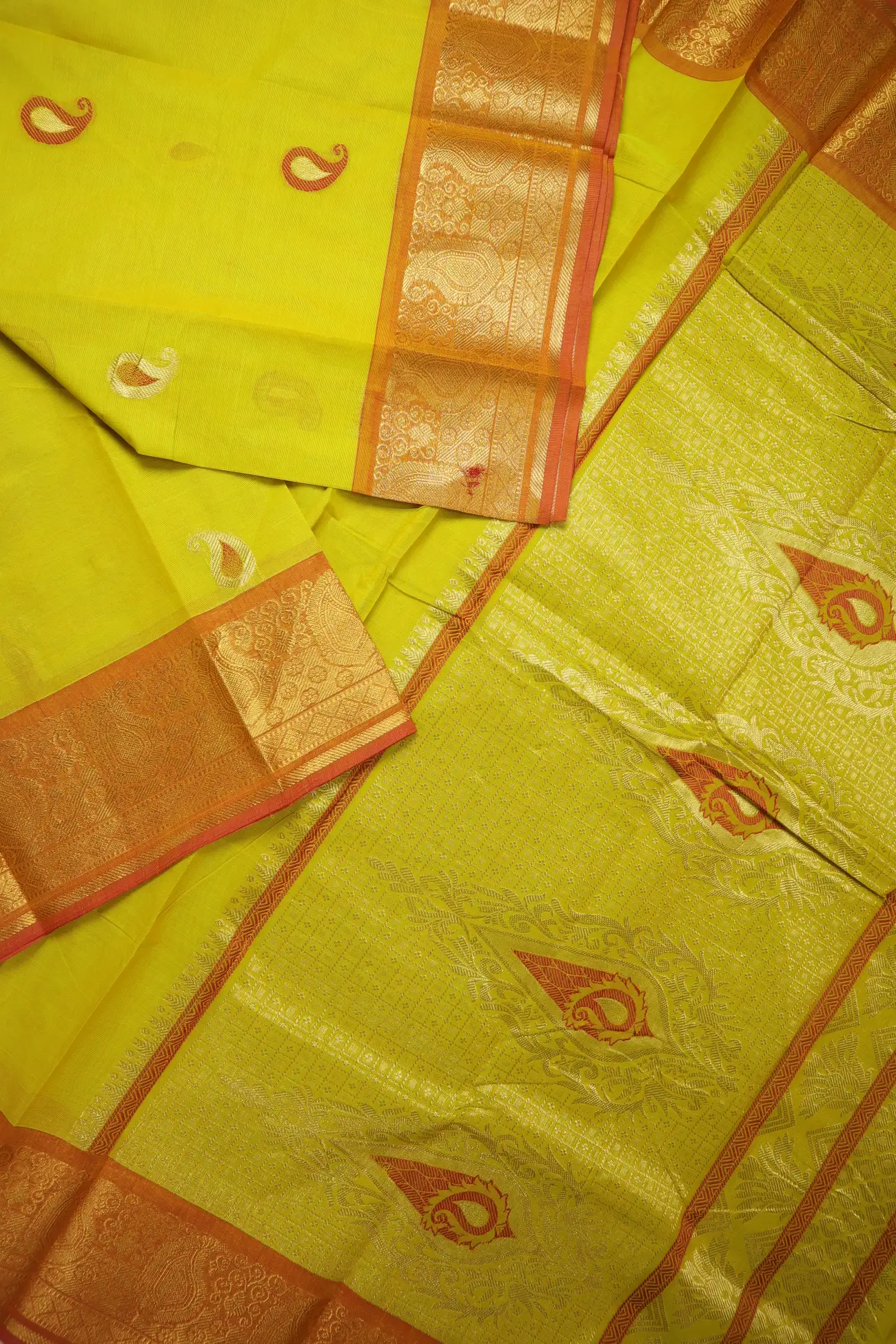 yellow-mango-kanchi-cotton-saree-uu005607-b