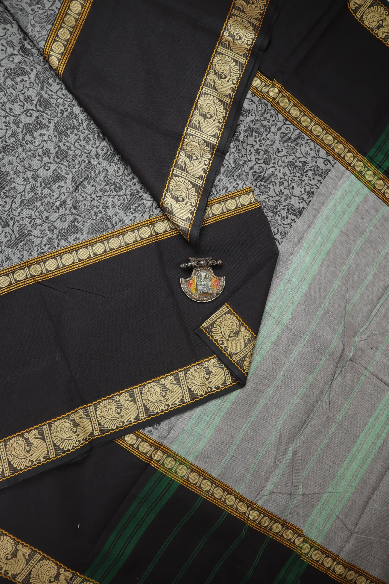 dim-gray-vanasingaram-kanchi-cotton-saree-uu005547-a