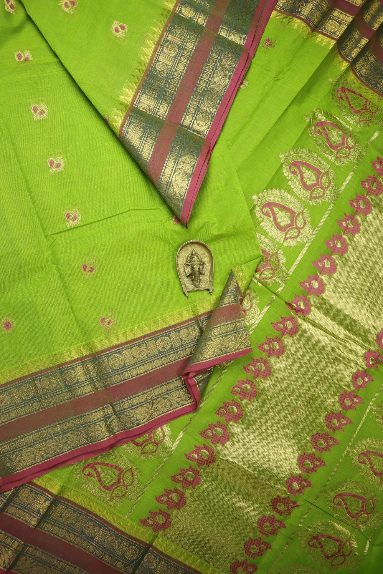 green-peacock-ruthratcham-kanchi-cotton-saree-uu005578-a