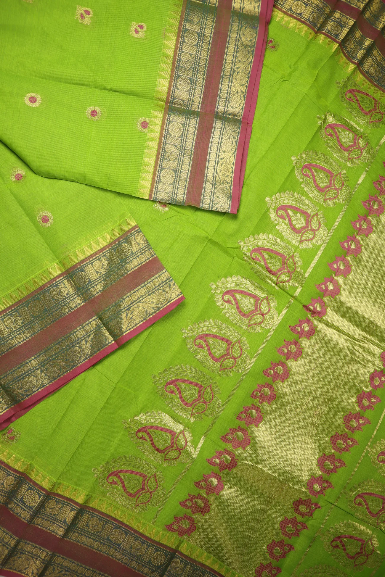 green-peacock-ruthratcham-kanchi-cotton-saree-uu005578-b