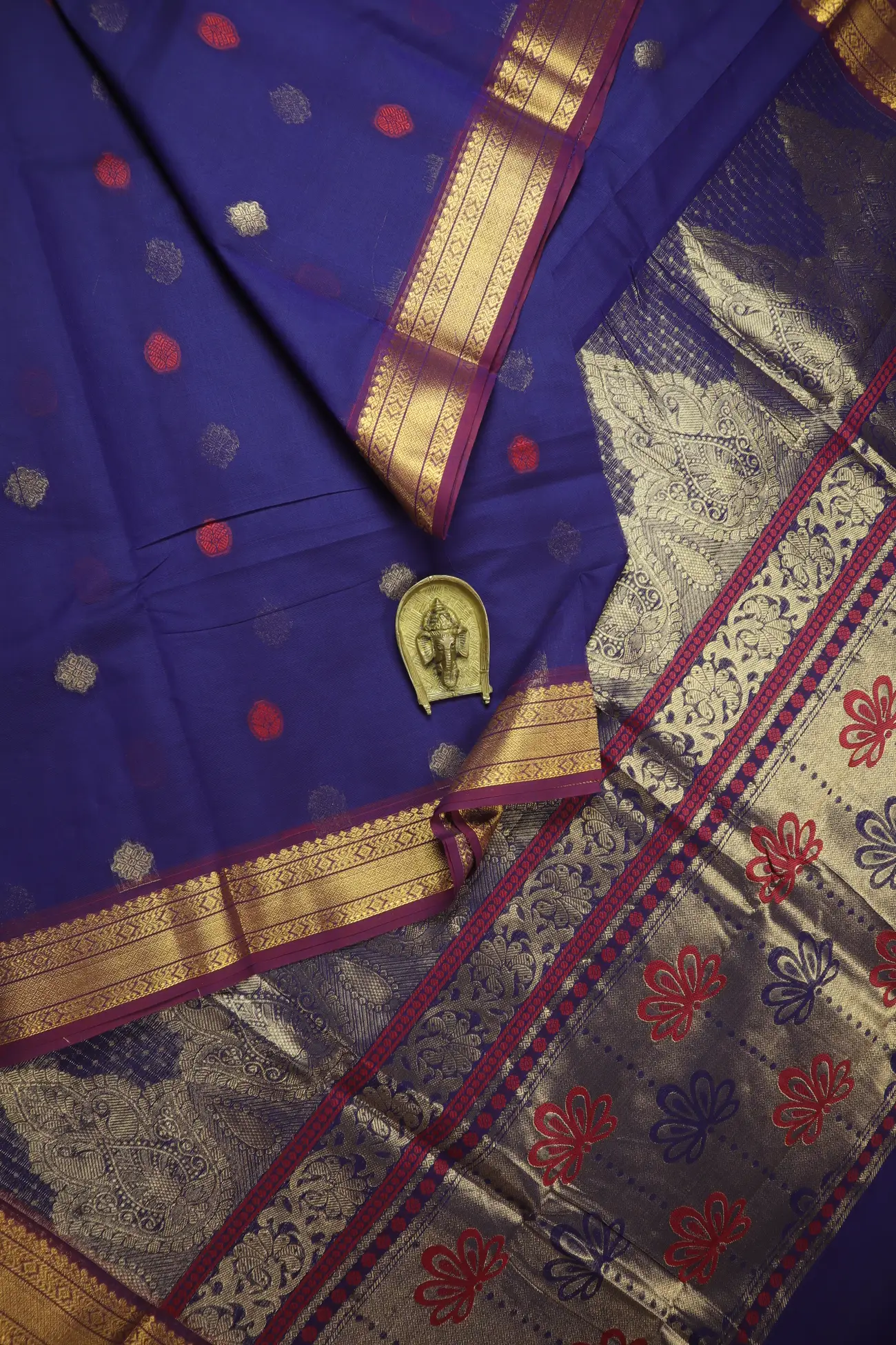 navy-buttas-kanchi-cotton-saree-uu005593-a