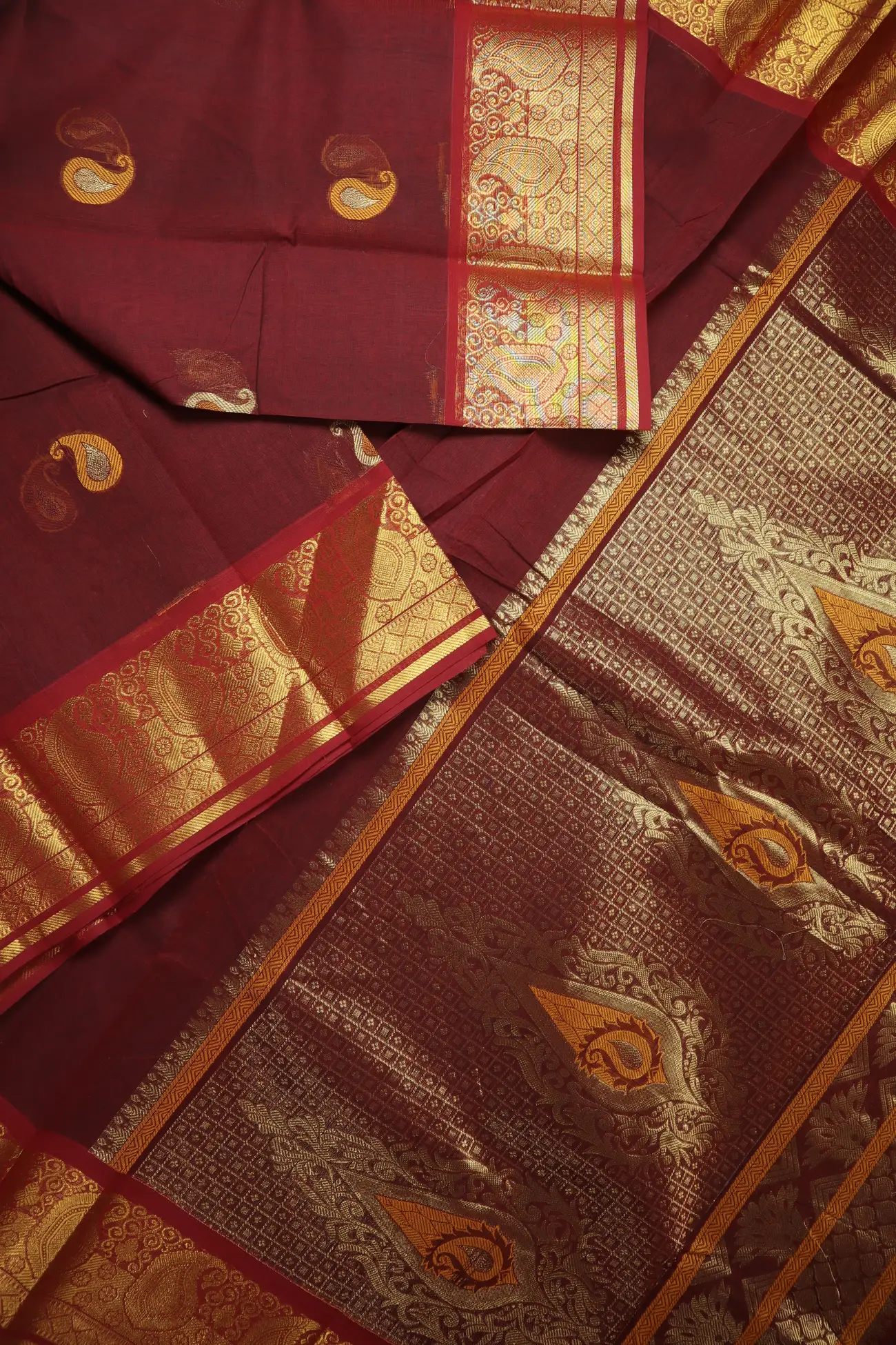 maroon-mango-kanchi-cotton-saree-uu005614-b