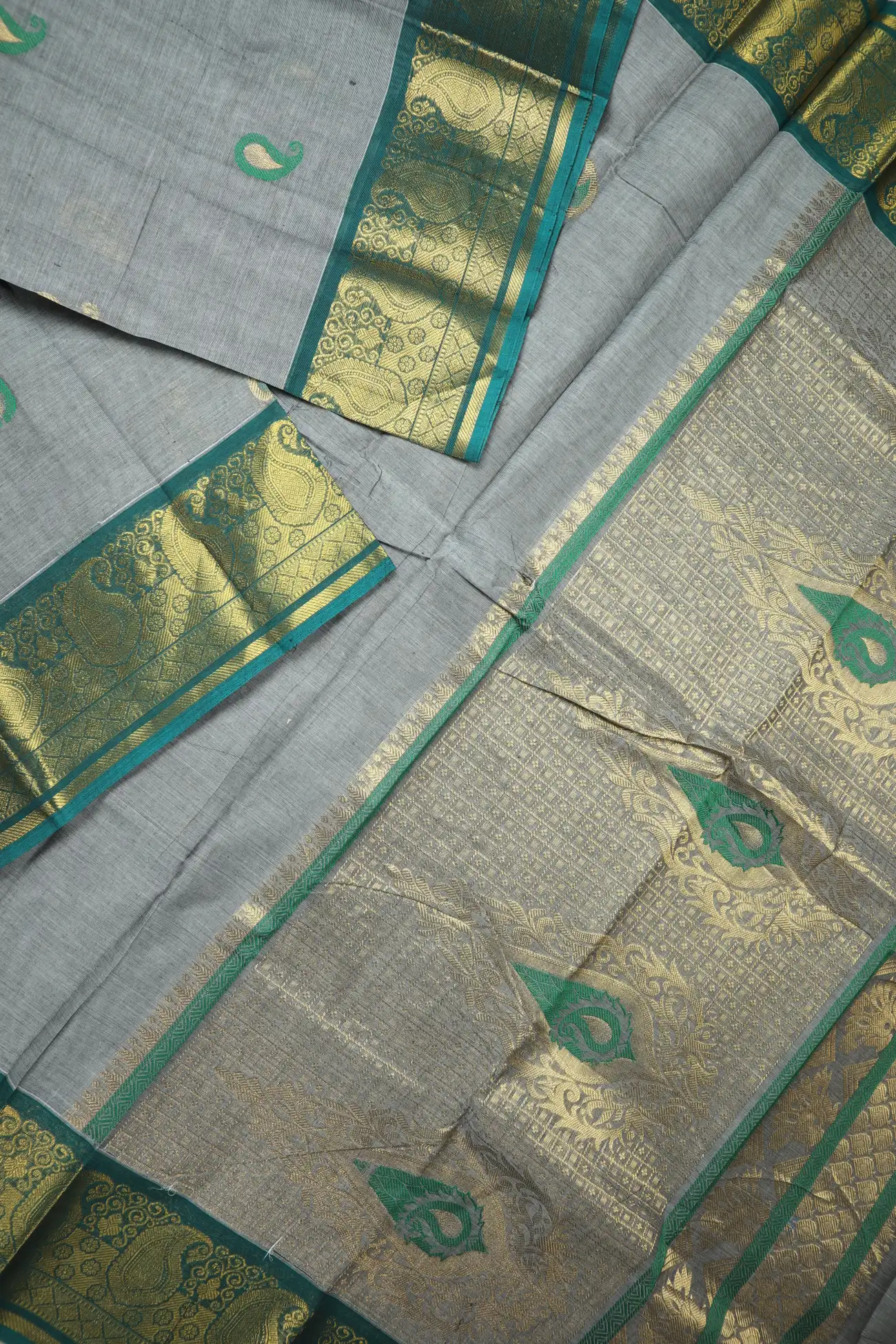 gray-mango-kanchi-cotton-saree-uu005588-b