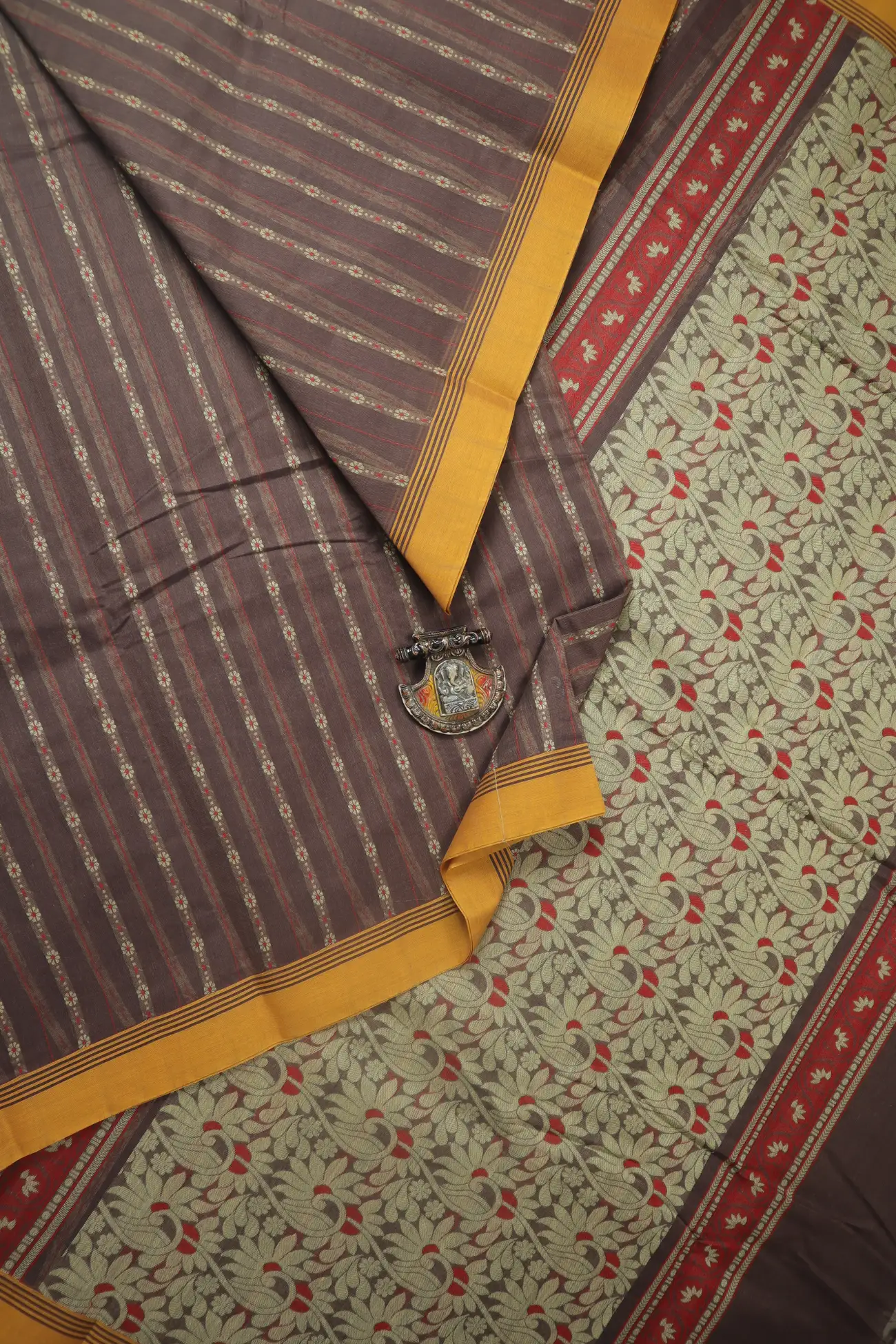 brown-flower-coimbatore-cotton-saree-cbe000516-a