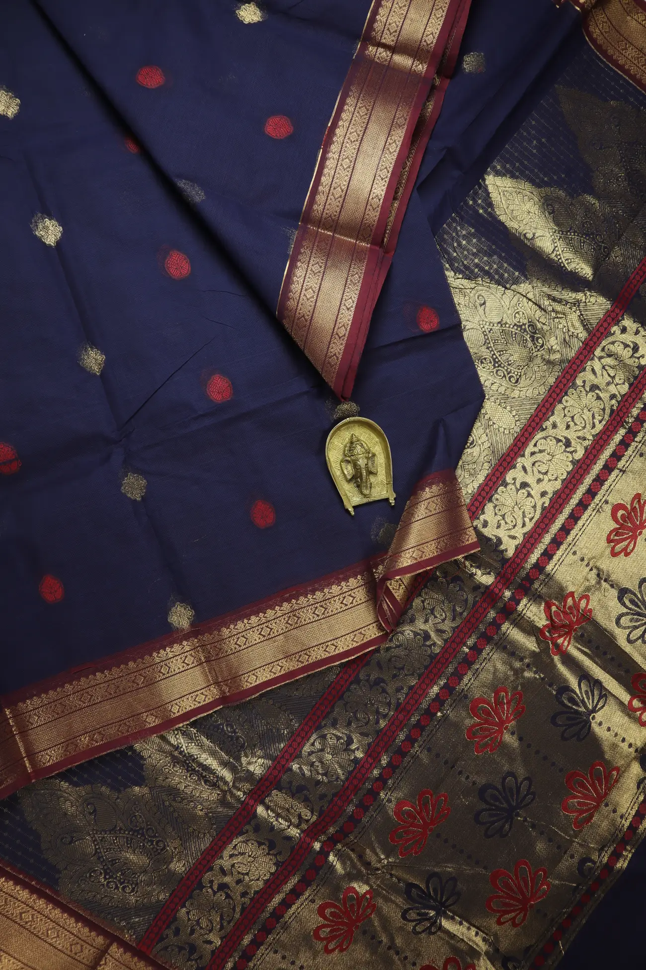 navy-flower-kanchi-cotton-saree-uu005602-a