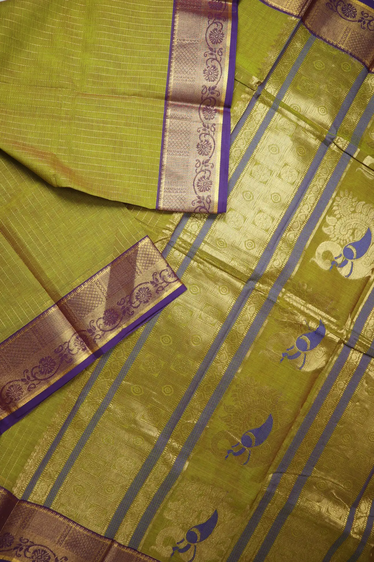 olive-drab-flower-kanchi-cotton-saree-uu005620-b