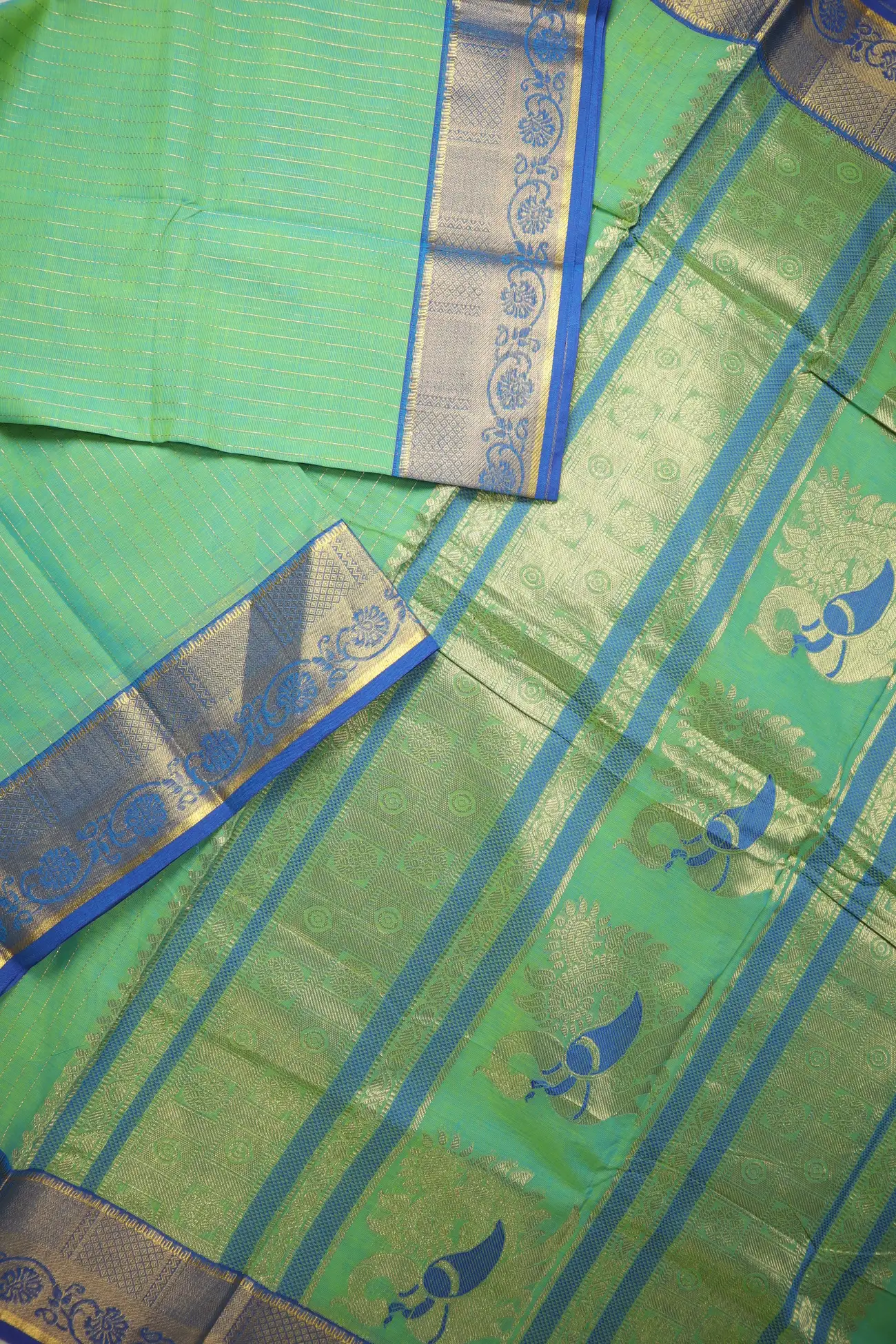 aquamarine-vertical-stripes-kanchi-cotton-saree-uu005621-b
