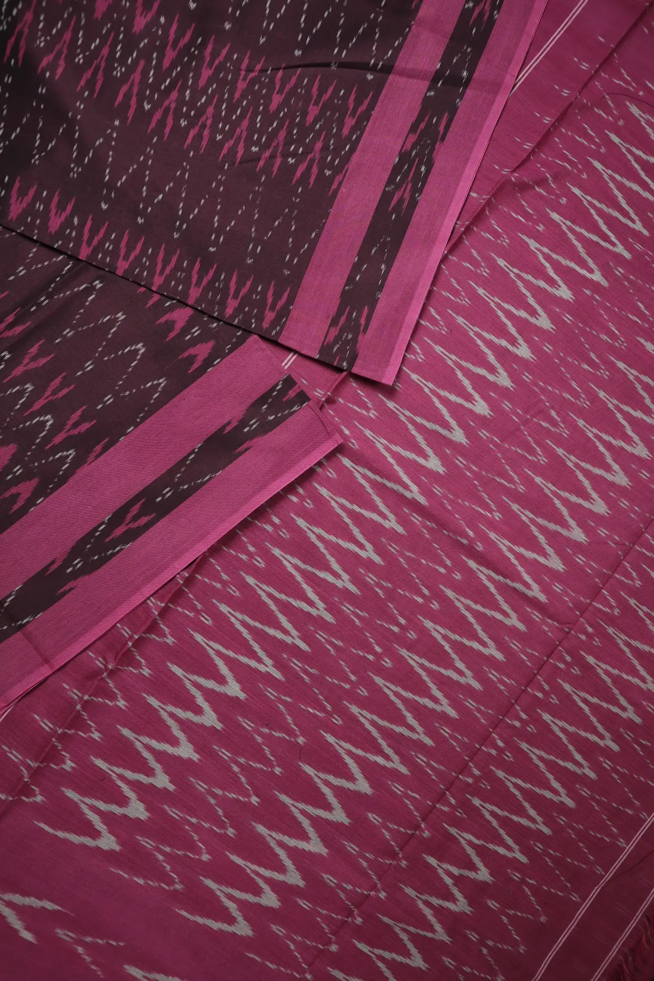dark-magenta-ikat-ikat-saree-is001448-b