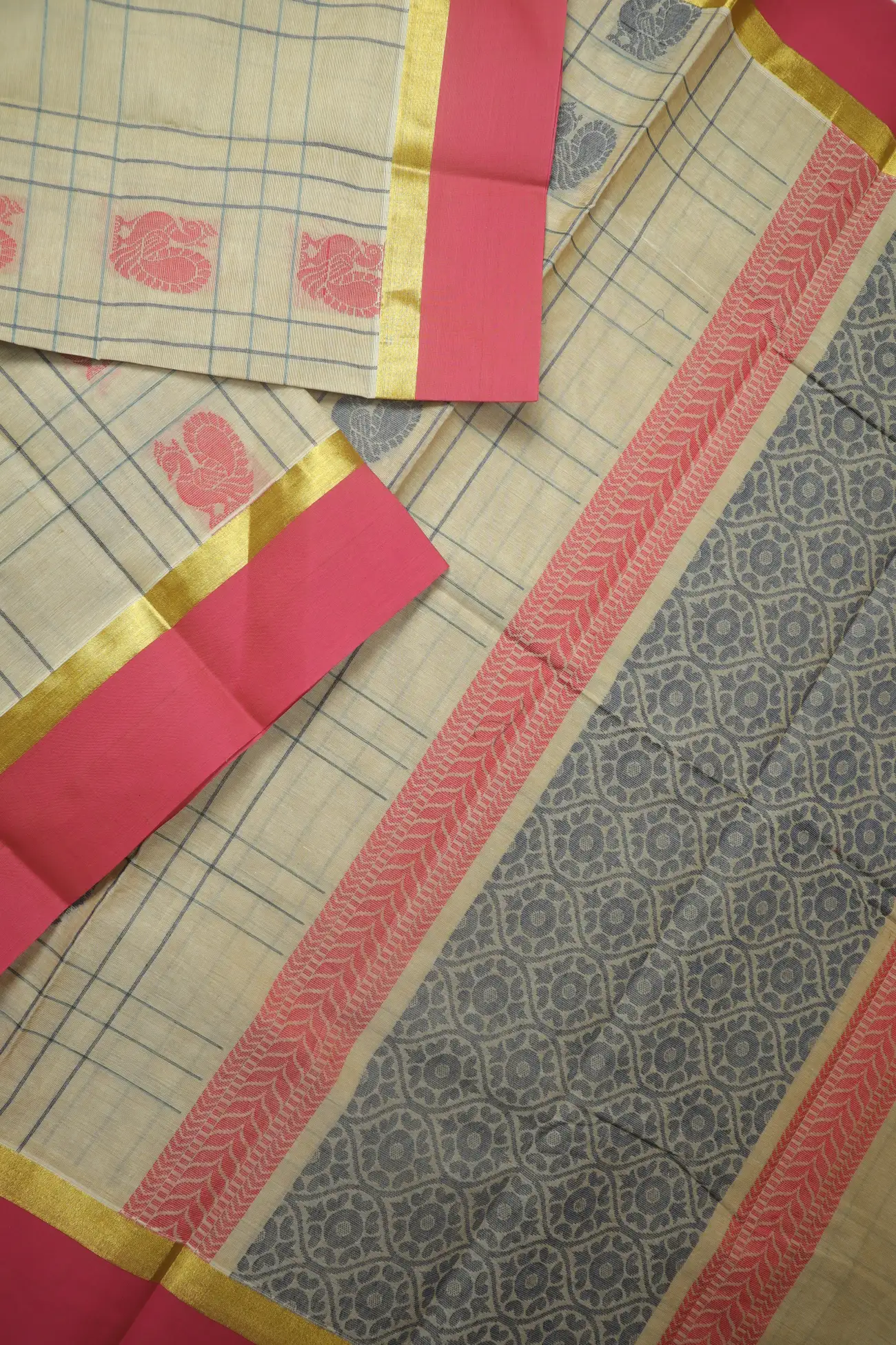 ivory-peacock-coimbatore-cotton-saree-cbe000568-b