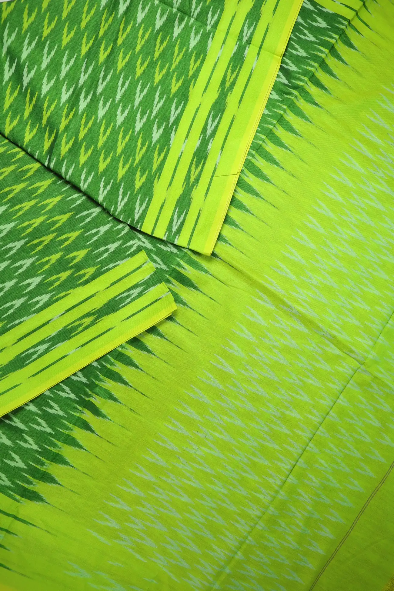 light-green-ikat-ikat-saree-is001467-b