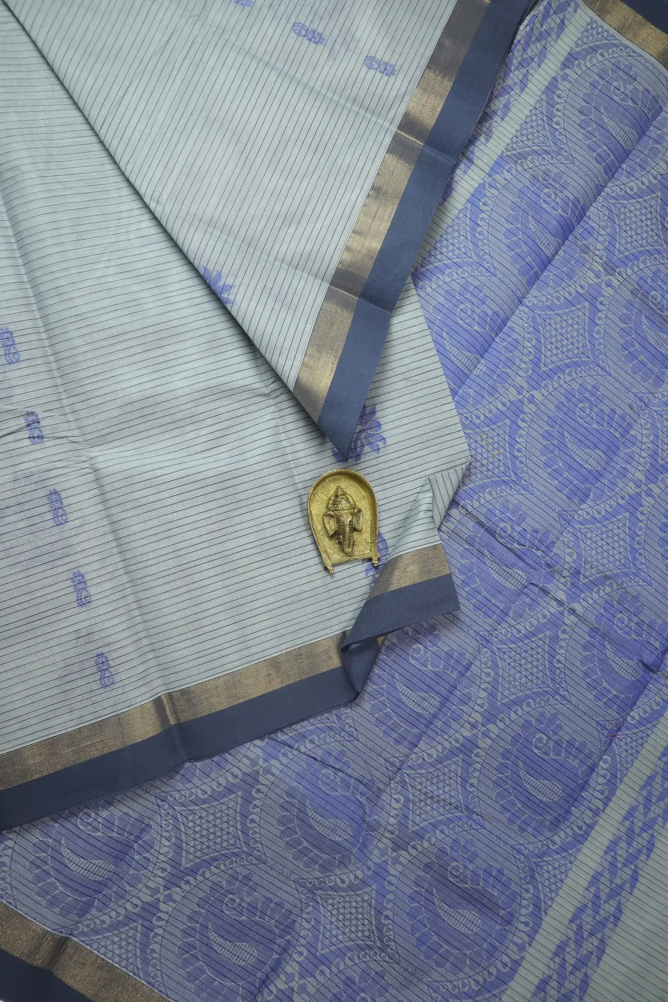 gray-flower-coimbatore-cotton-saree-cbe000571-a