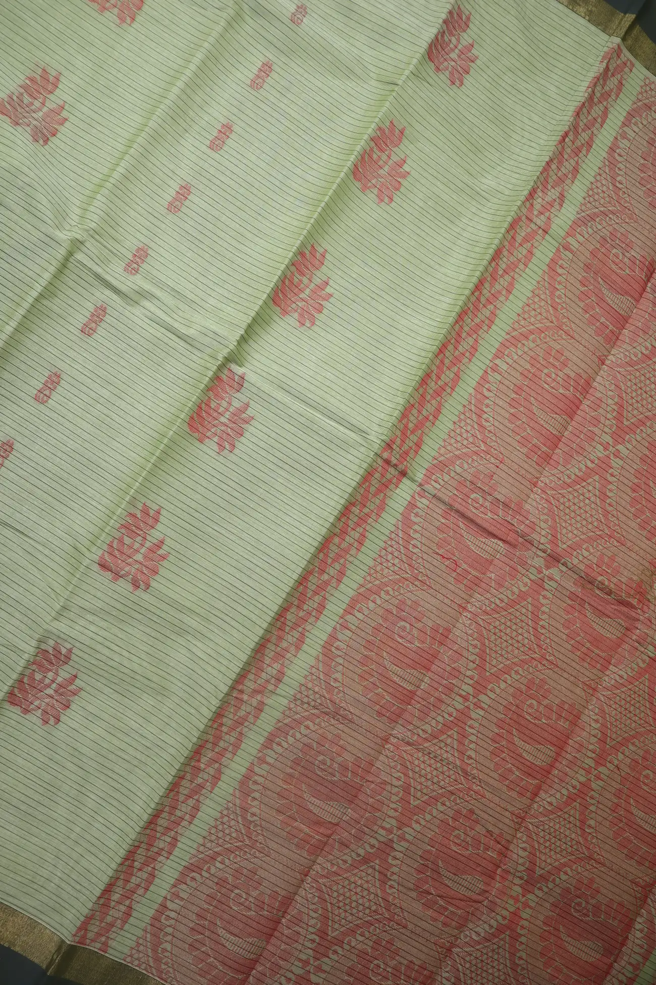 light-green-flower-coimbatore-cotton-saree-cbe000496-c