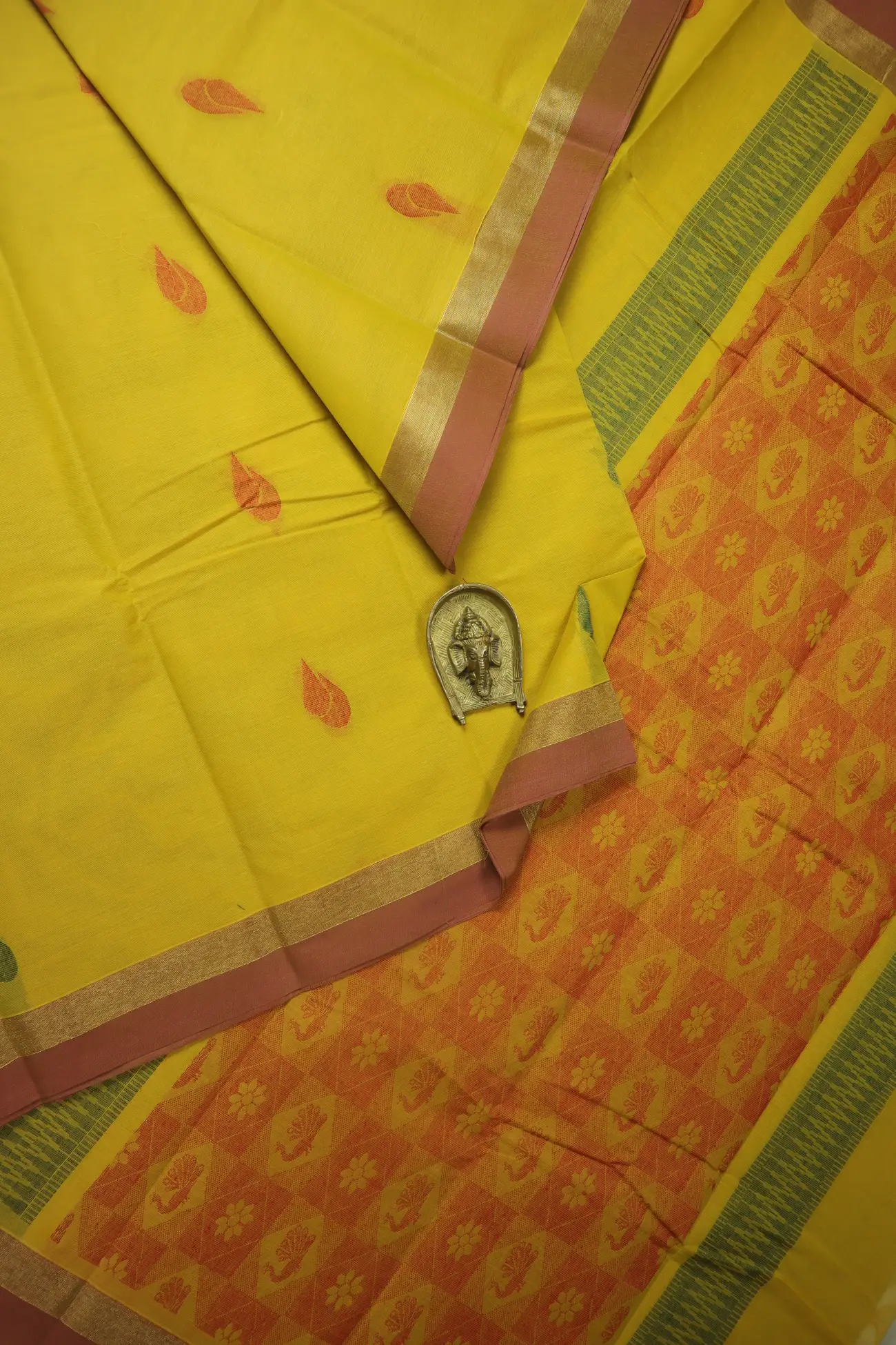 mustard-sangu-poo-coimbatore-cotton-saree-cbe000545-a