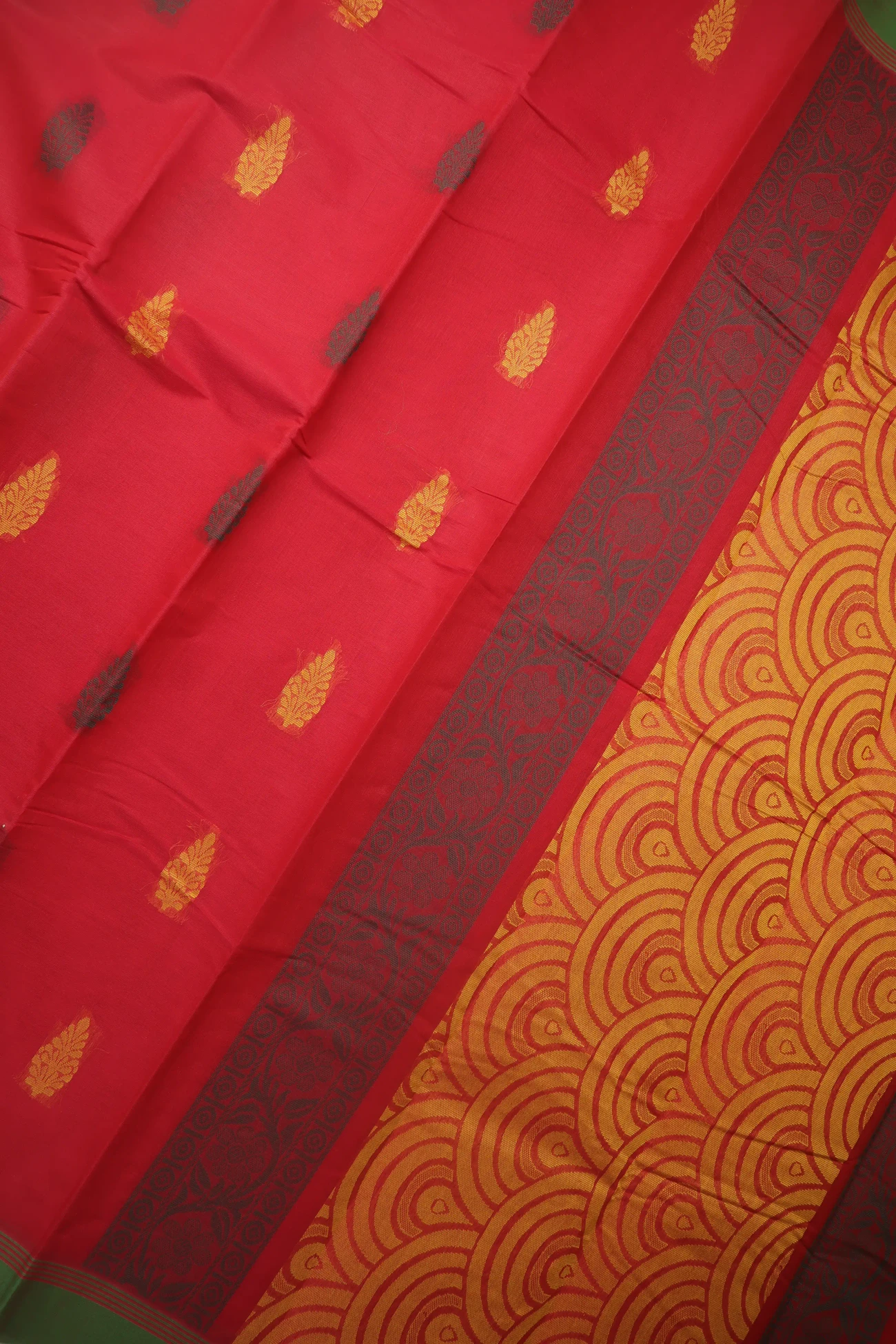 red-sangu-poo-coimbatore-cotton-saree-cbe000535-c
