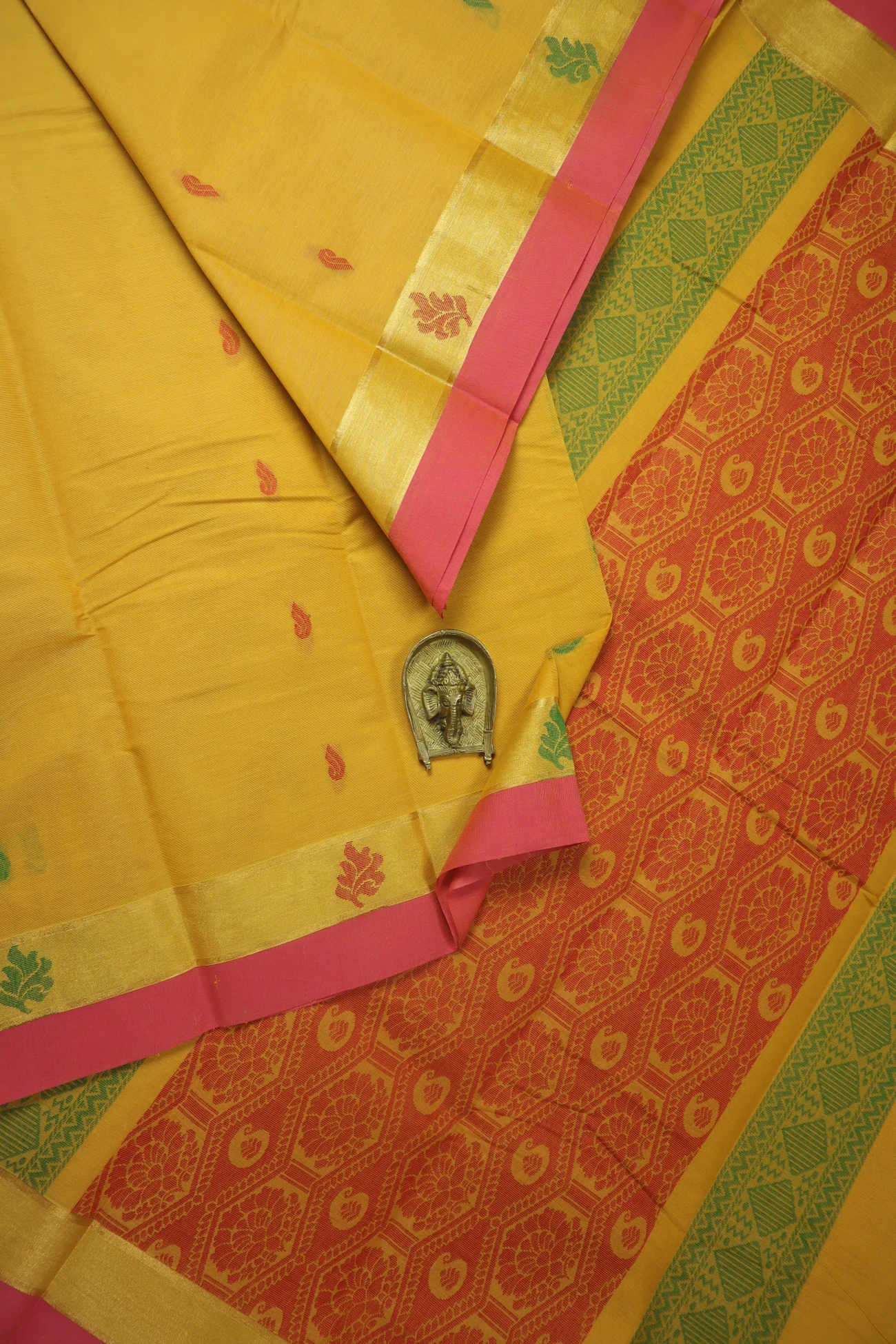 yellow-flower-coimbatore-cotton-saree-cbe000509-a