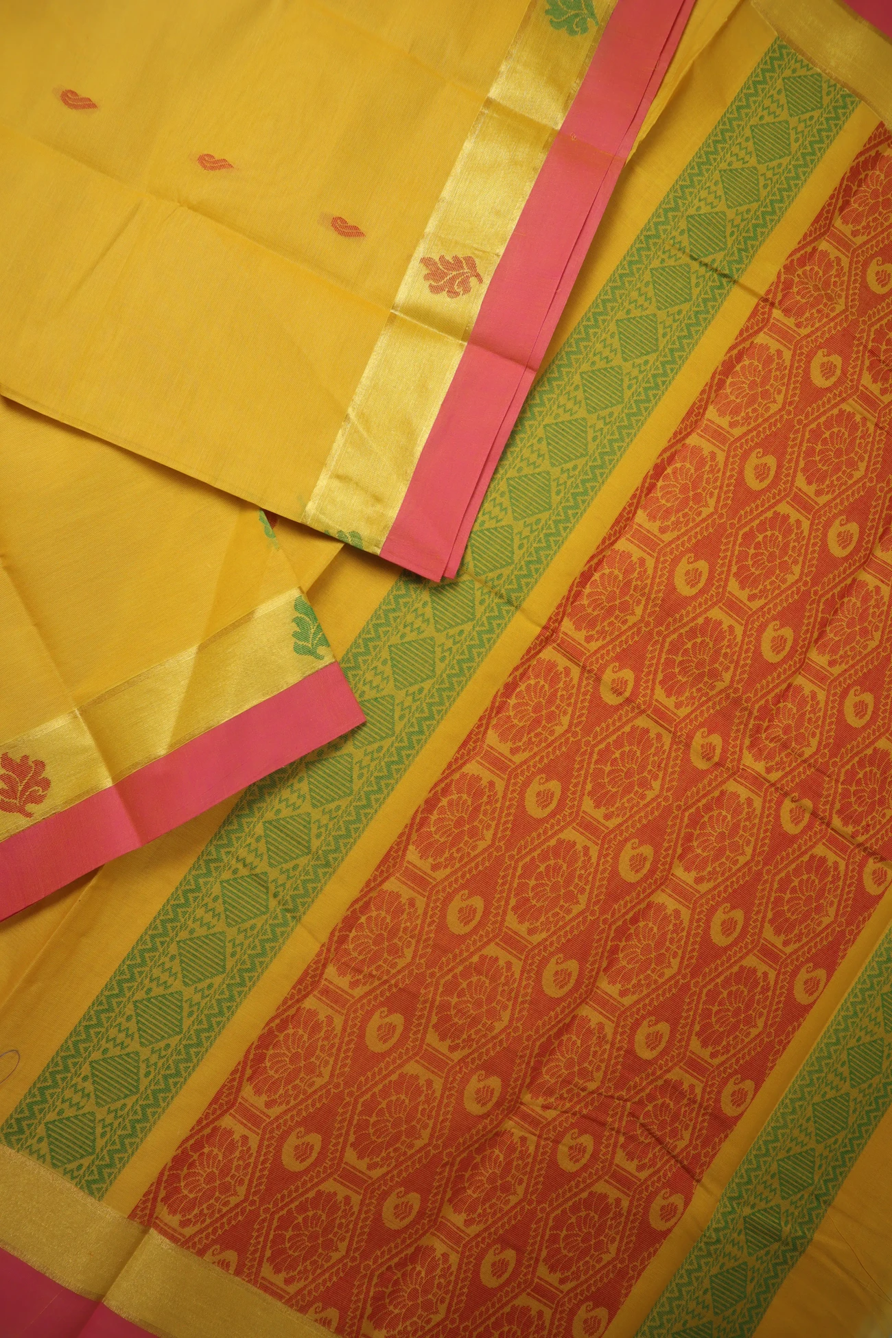 yellow-flower-coimbatore-cotton-saree-cbe000509-b
