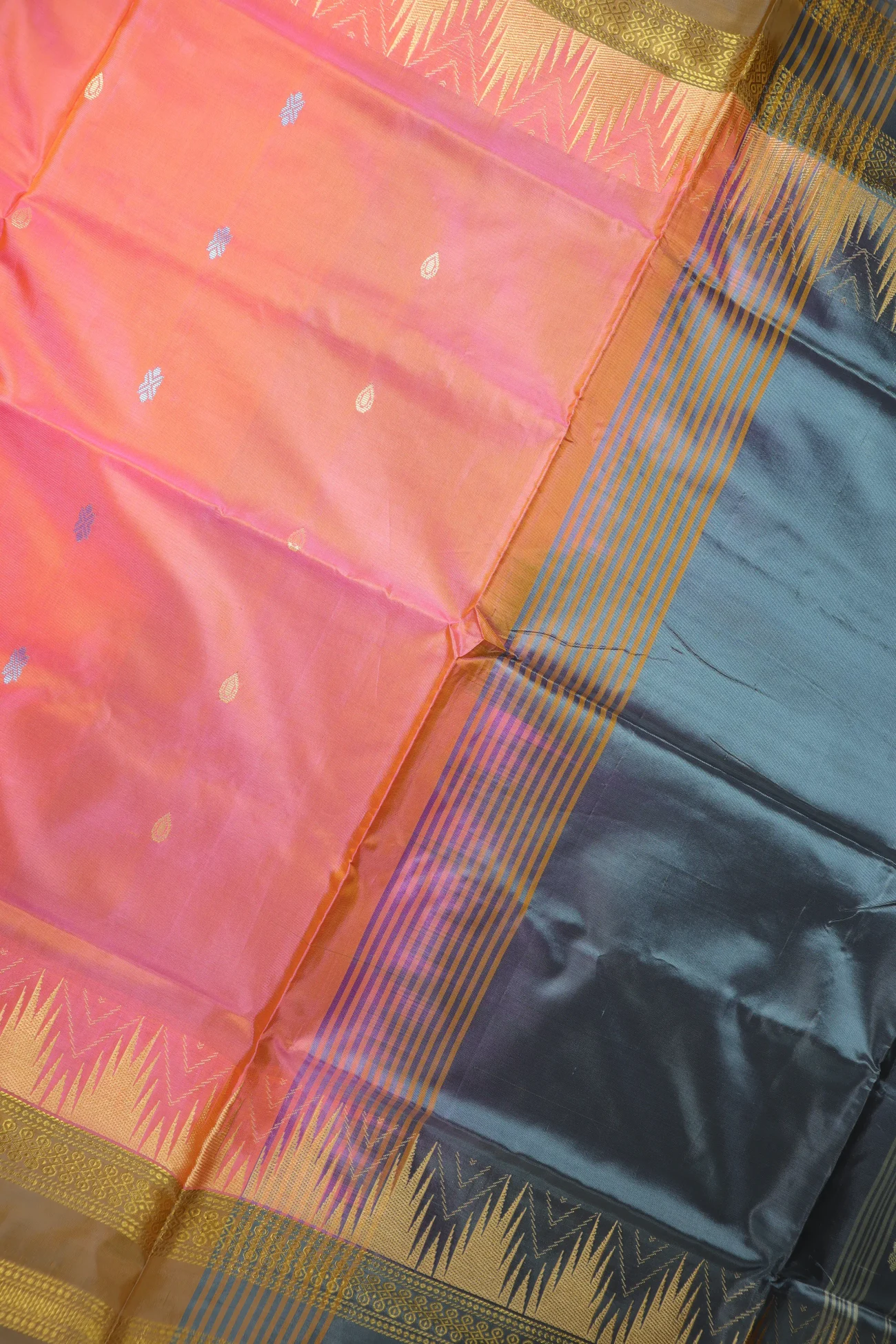 coral-thalampoo-reku-banana-pith-silk-saree-bps000612-c