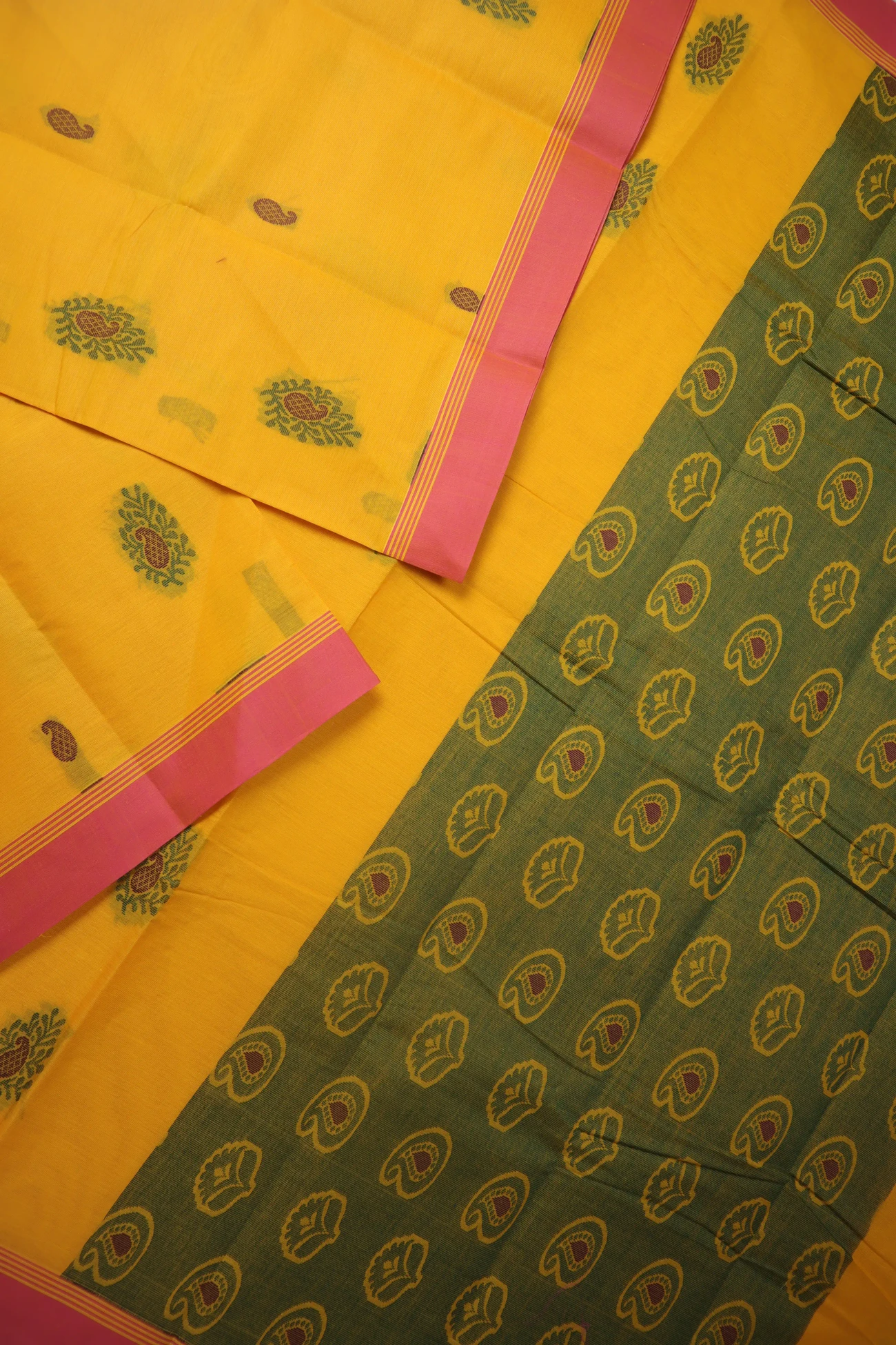 yellow-flower-mango-coimbatore-cotton-saree-cbe000542-b