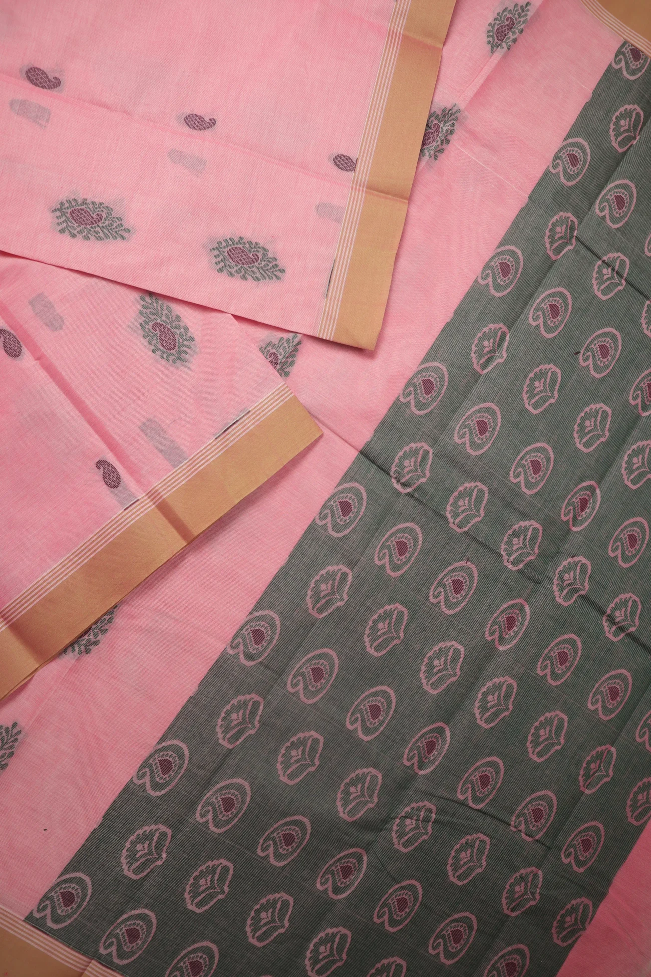 light-pink-flower-mango-coimbatore-cotton-saree-cbe000540-b