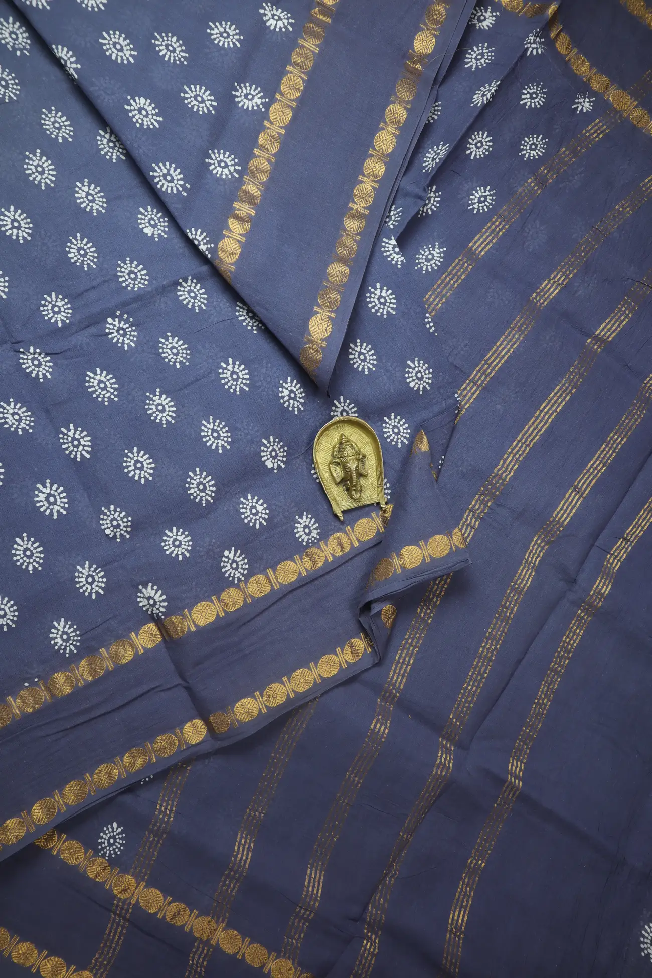 light-steel-blue-rettai-pettu-ruthratcham-madurai-sungudi-saree-ss006365-a