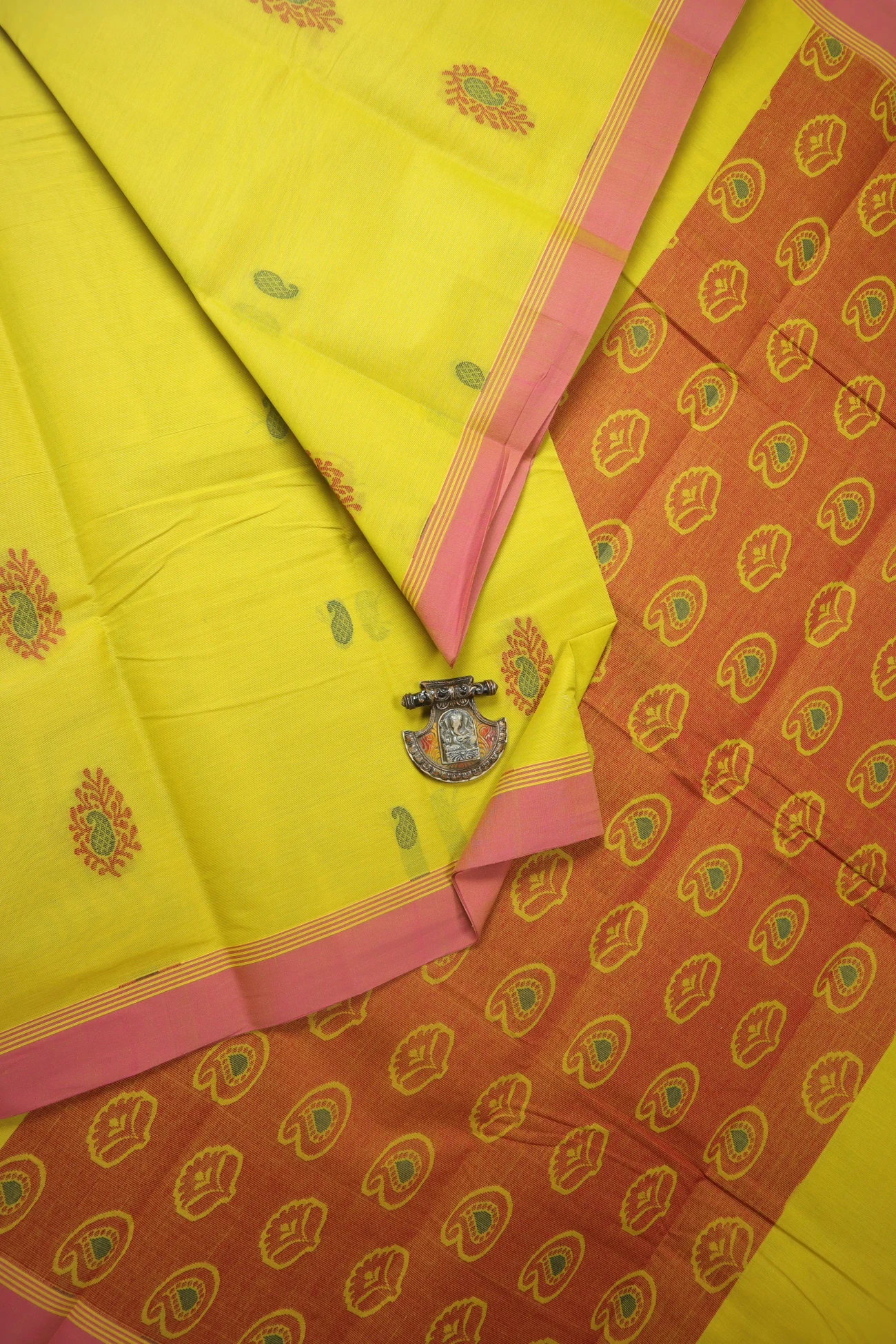 yellow-flower-mango-coimbatore-cotton-saree-cbe000539-a