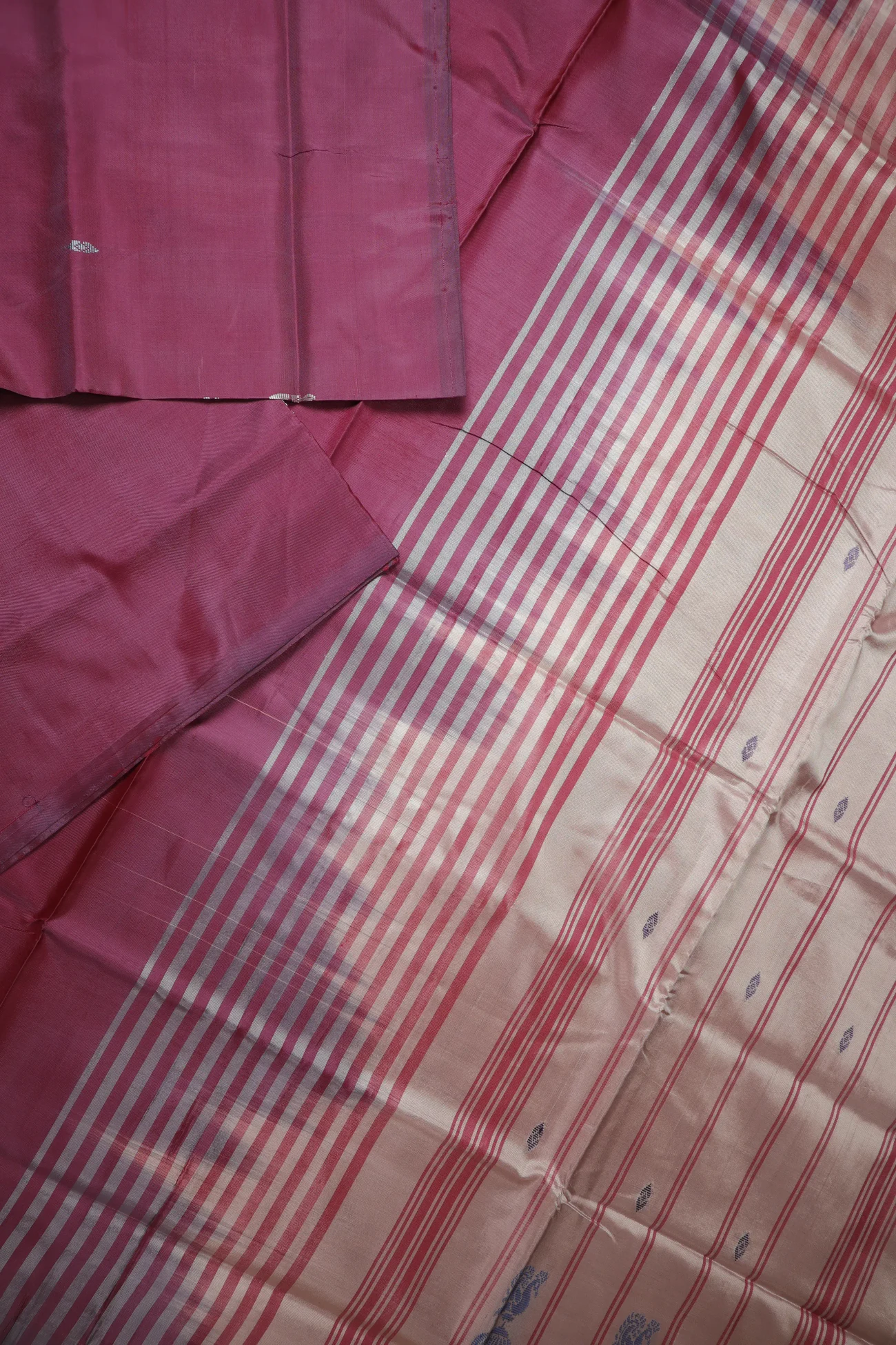 dark-magenta-jimikki-kammal-banana-pith-silk-saree-bps000582-b